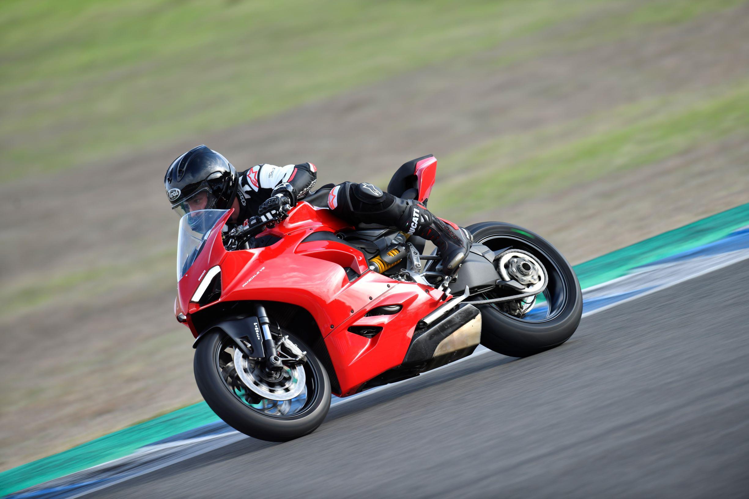 2020 Ducati Panigale V2 (2)
