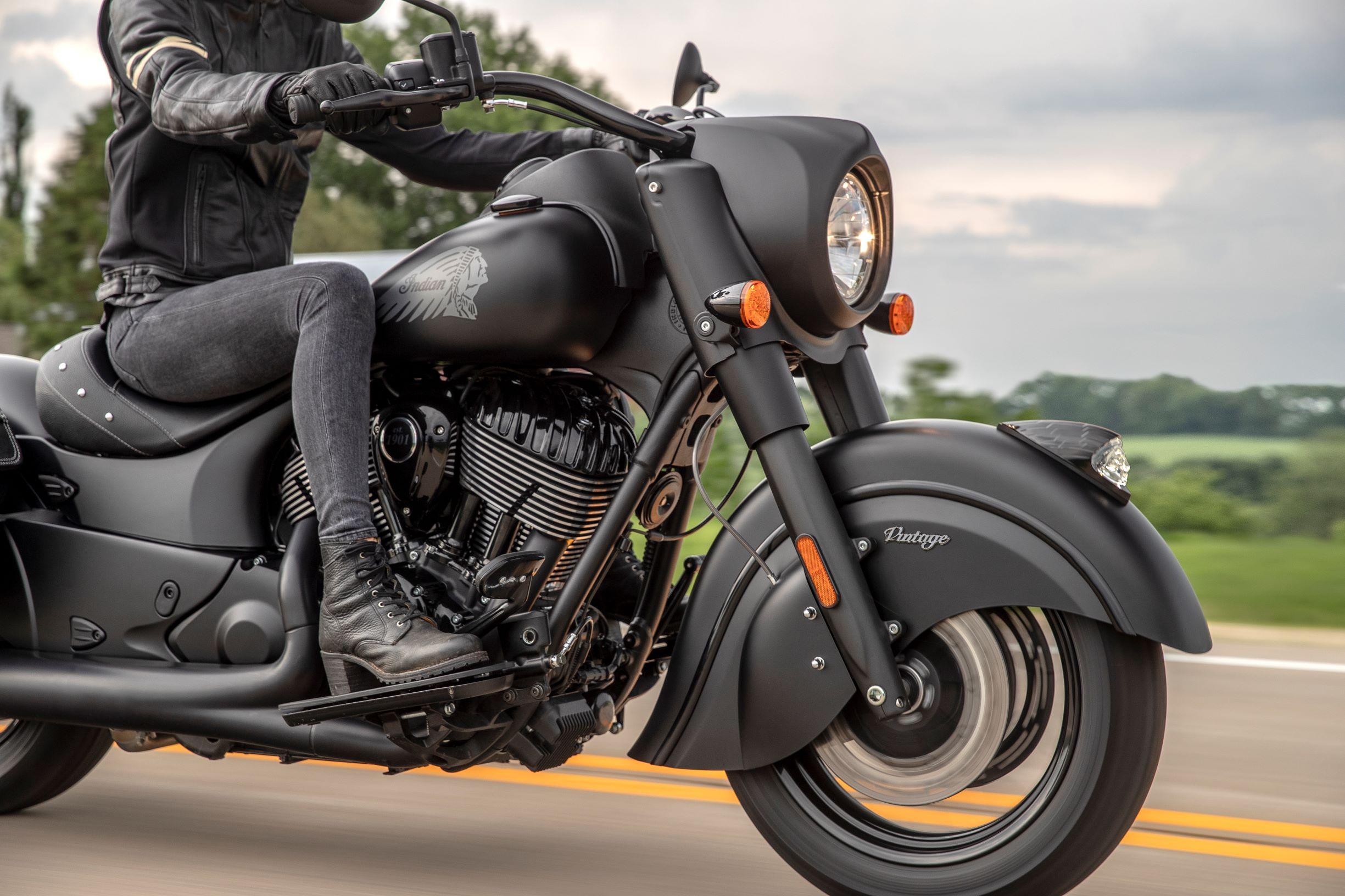 2021 Indian Vintage Dark Horse (2)