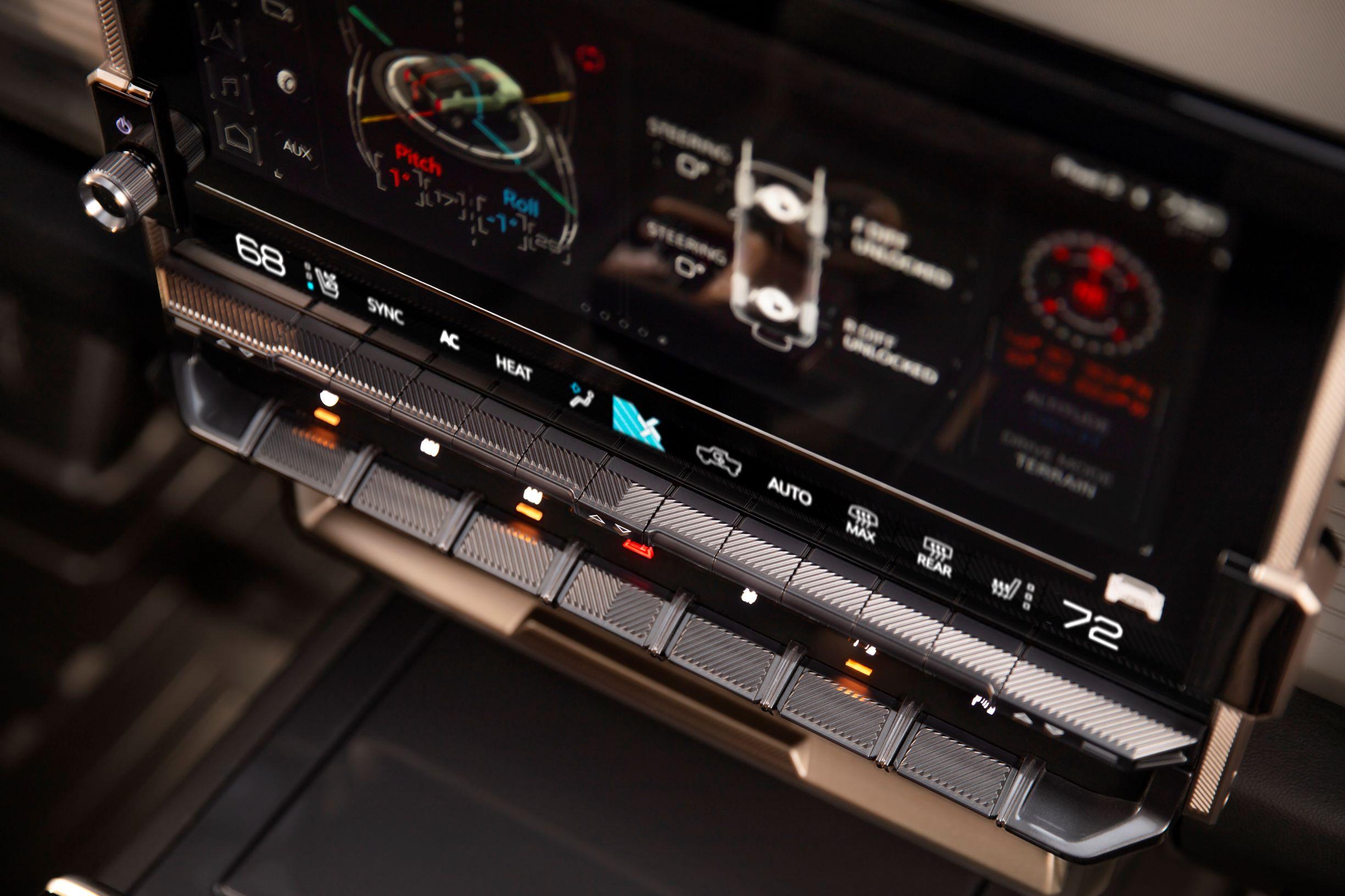 2024 GMC Hummer EV SUV (9)