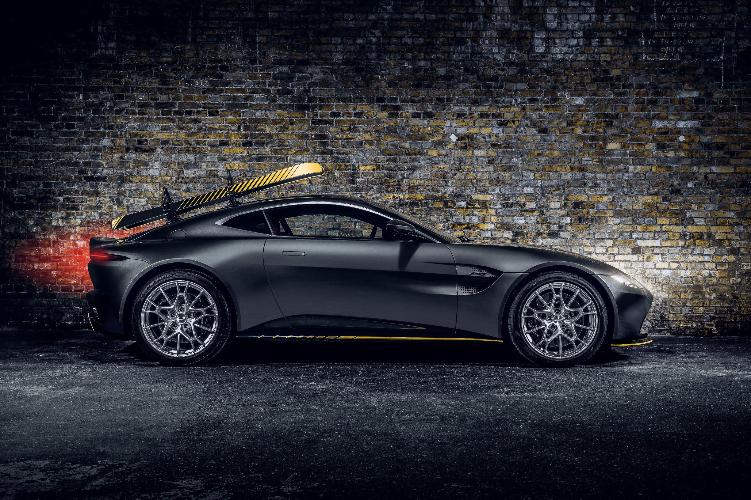 Aston Martin Vantage 007 Edition (1)