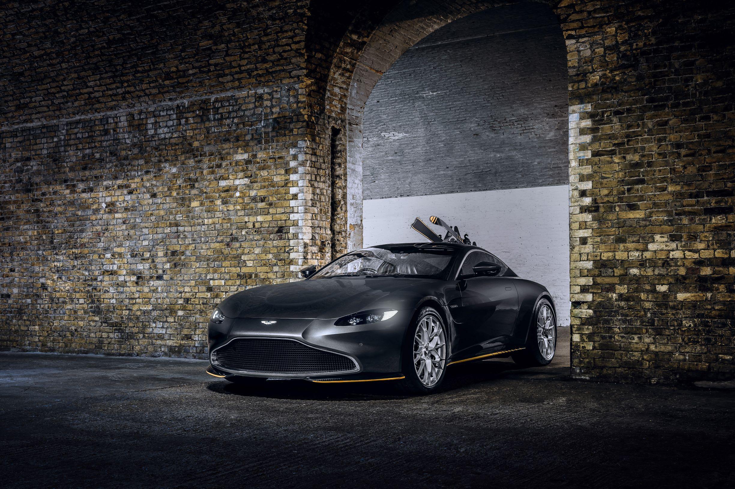 Aston Martin Vantage 007 Edition 4