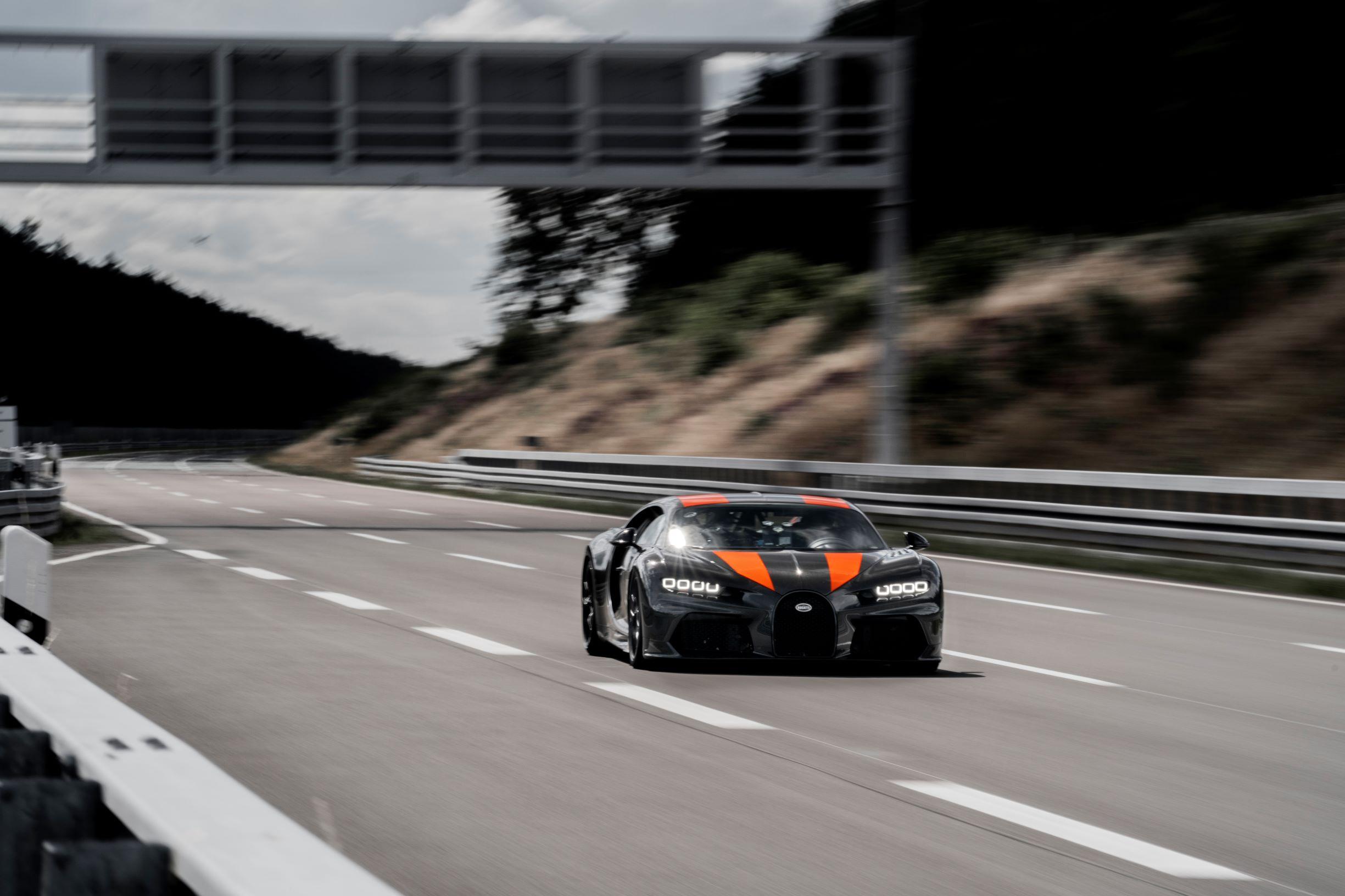 Bugatti Chiron (4)
