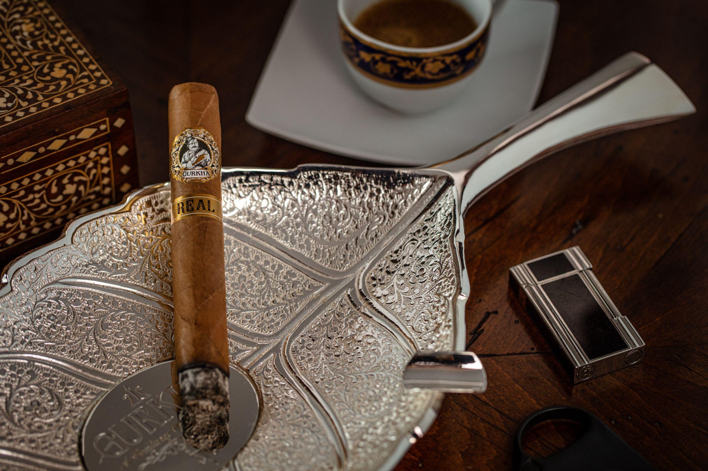 Gurkha Treinta