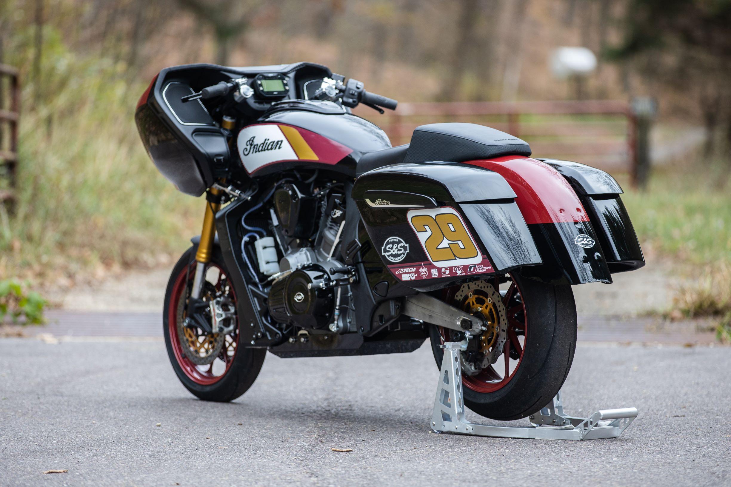 Indian Motorcycle x S&S Challenger (9)