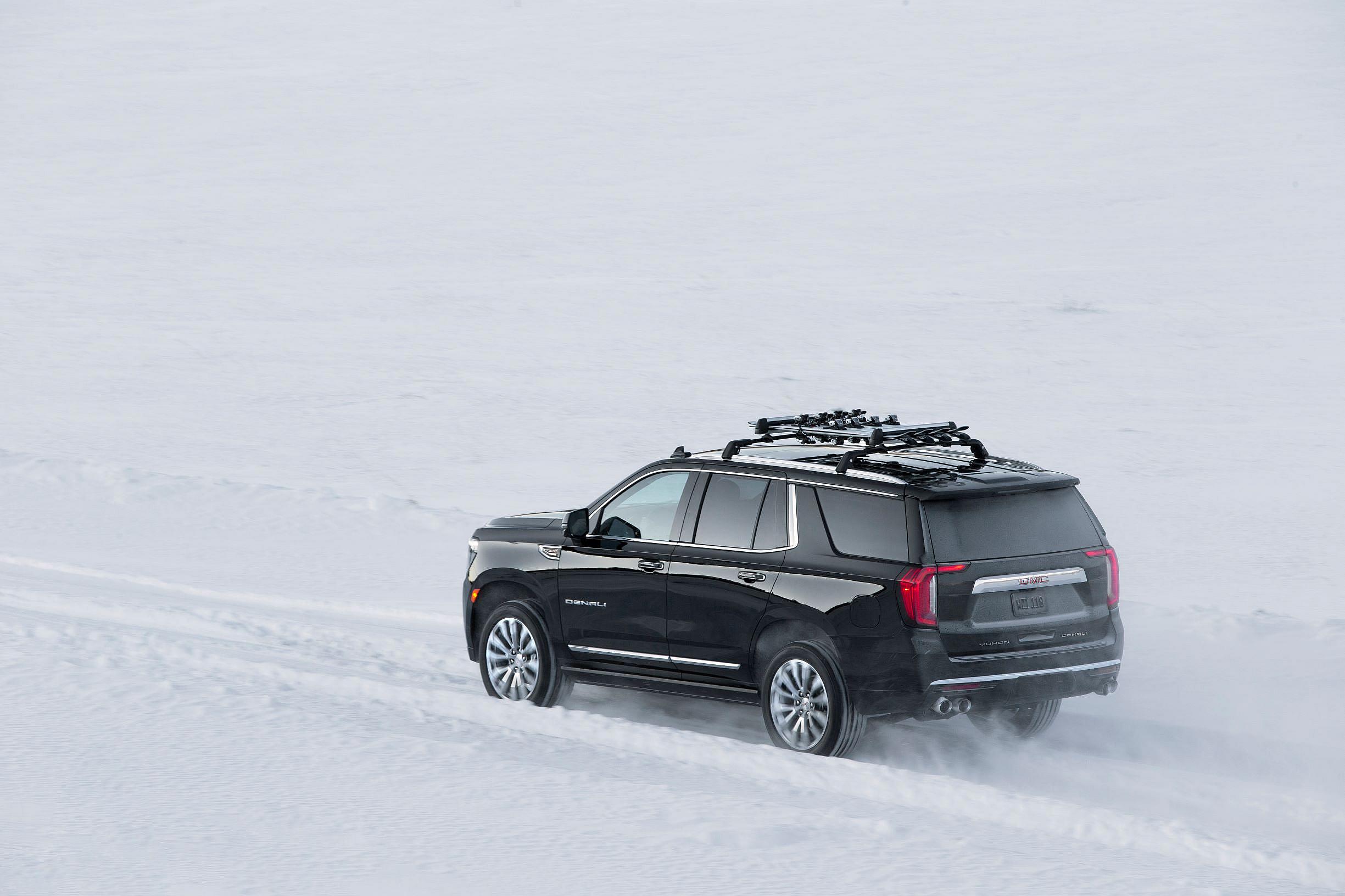 2021 GMC Yukon Denali (2)