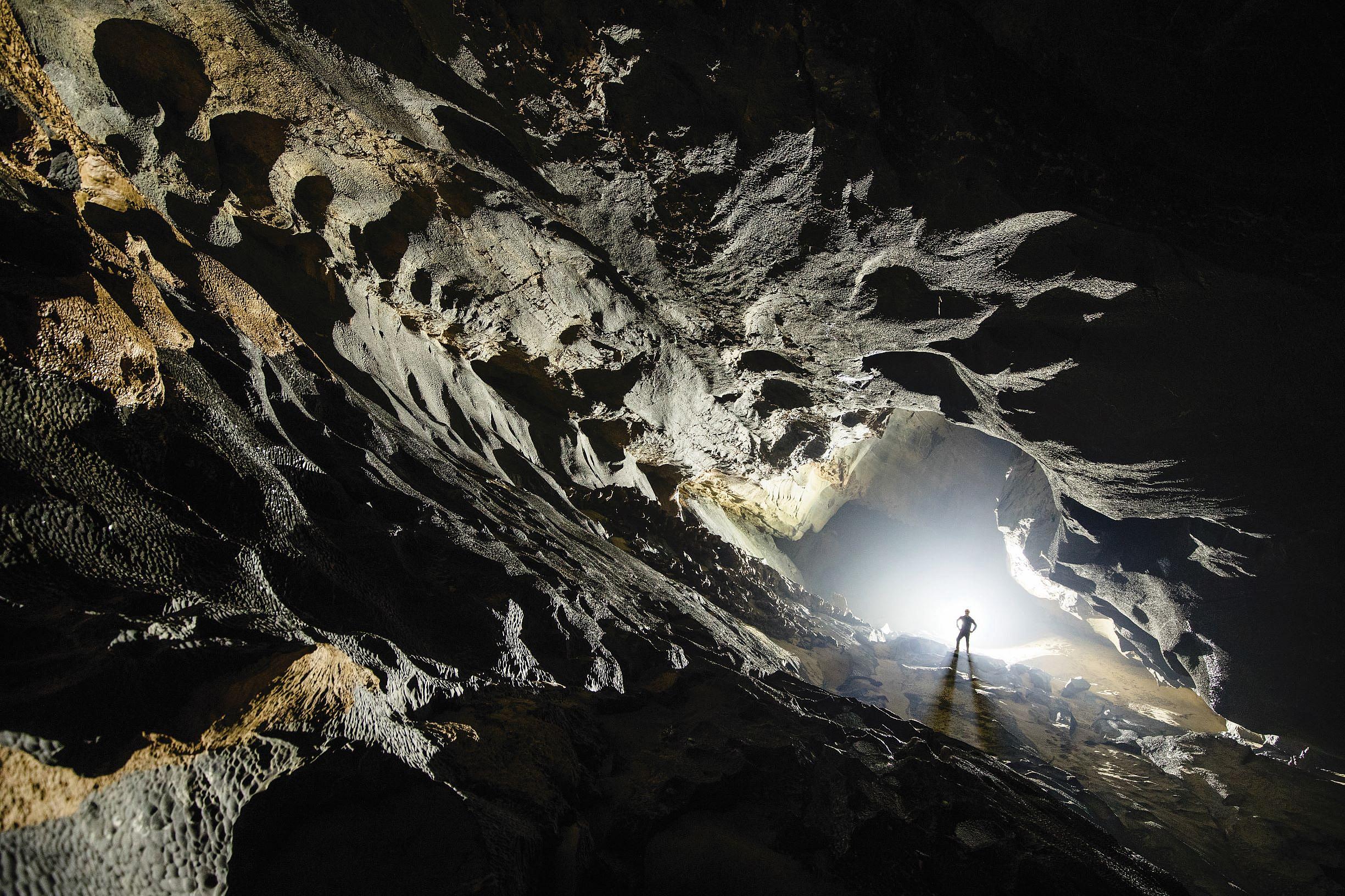Hang Son Doong (2)