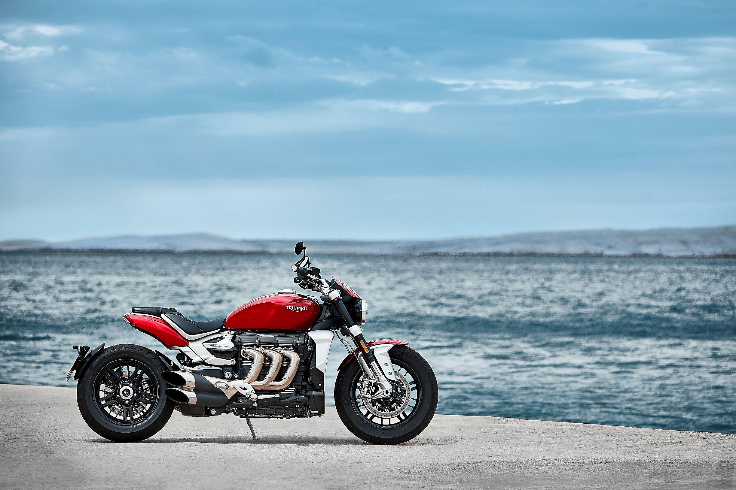 Triumph Rocket 3 R (1)