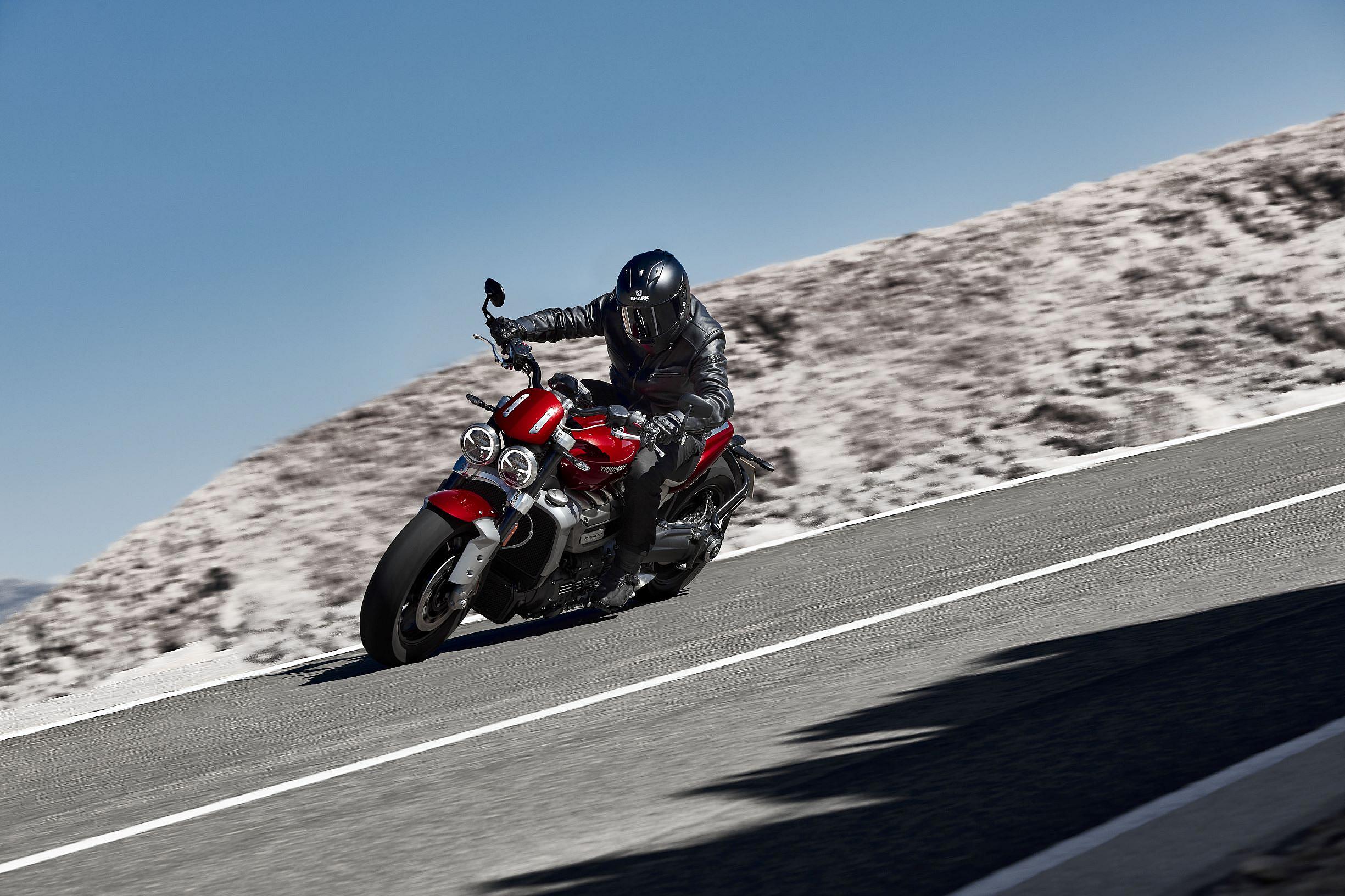 Triumph Rocket 3 R (2)