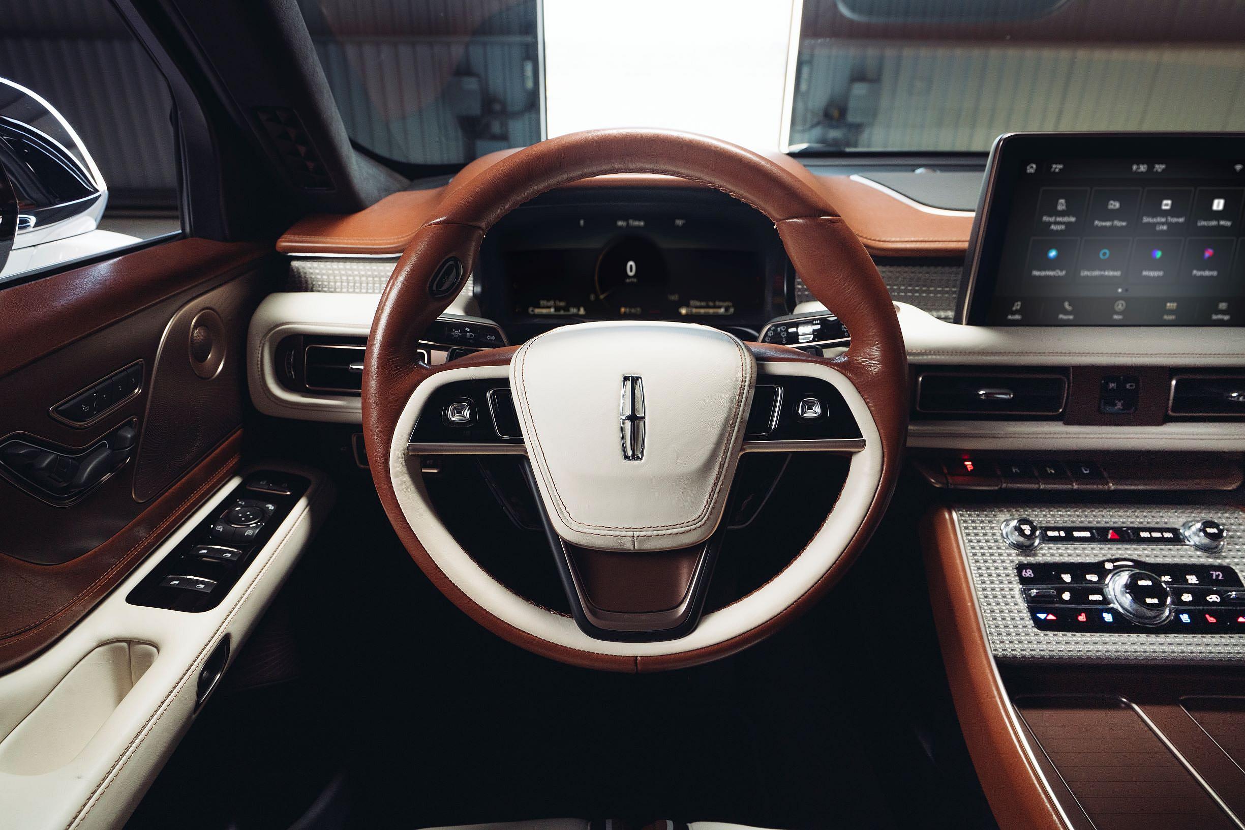 Lincoln x Shinola Aviator (4)