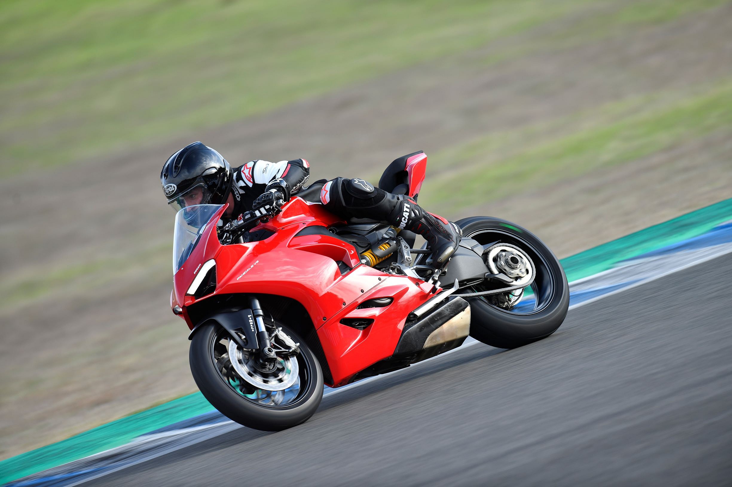 2020 Ducati Panigale V2 (2)
