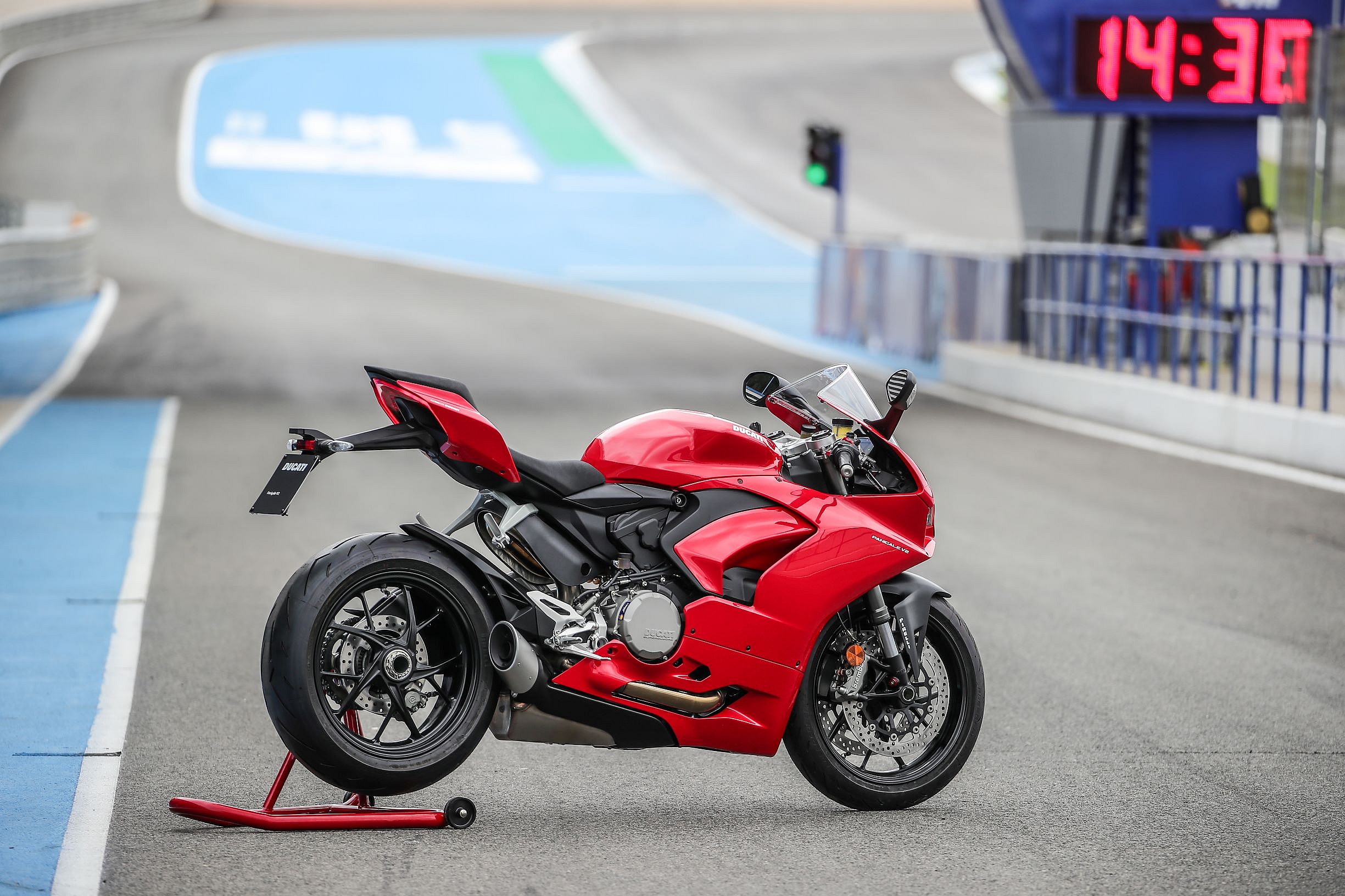 2020 Ducati Panigale V2 (7)