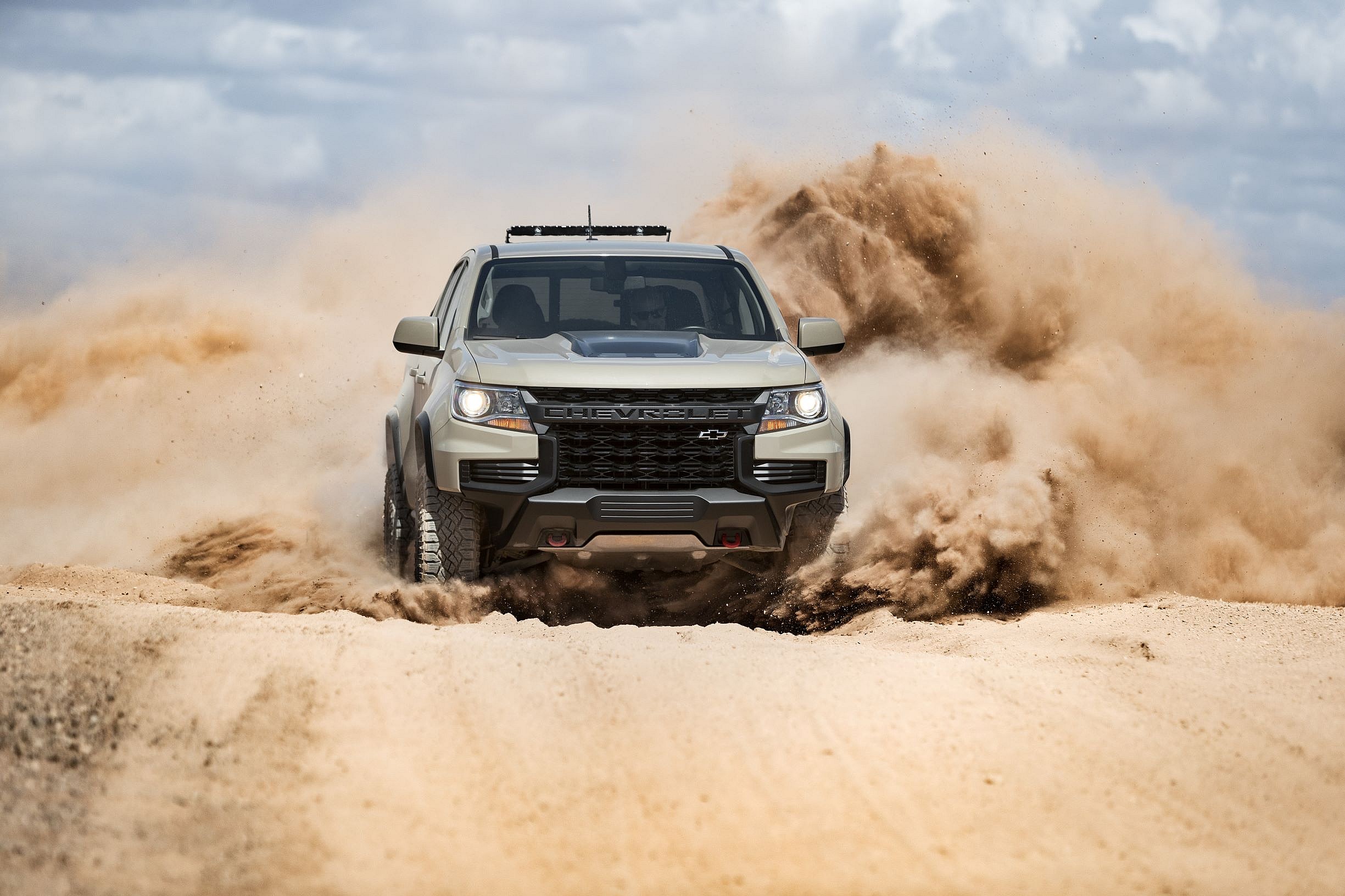 2021-Chevrolet-Colorado-ZR2-006
