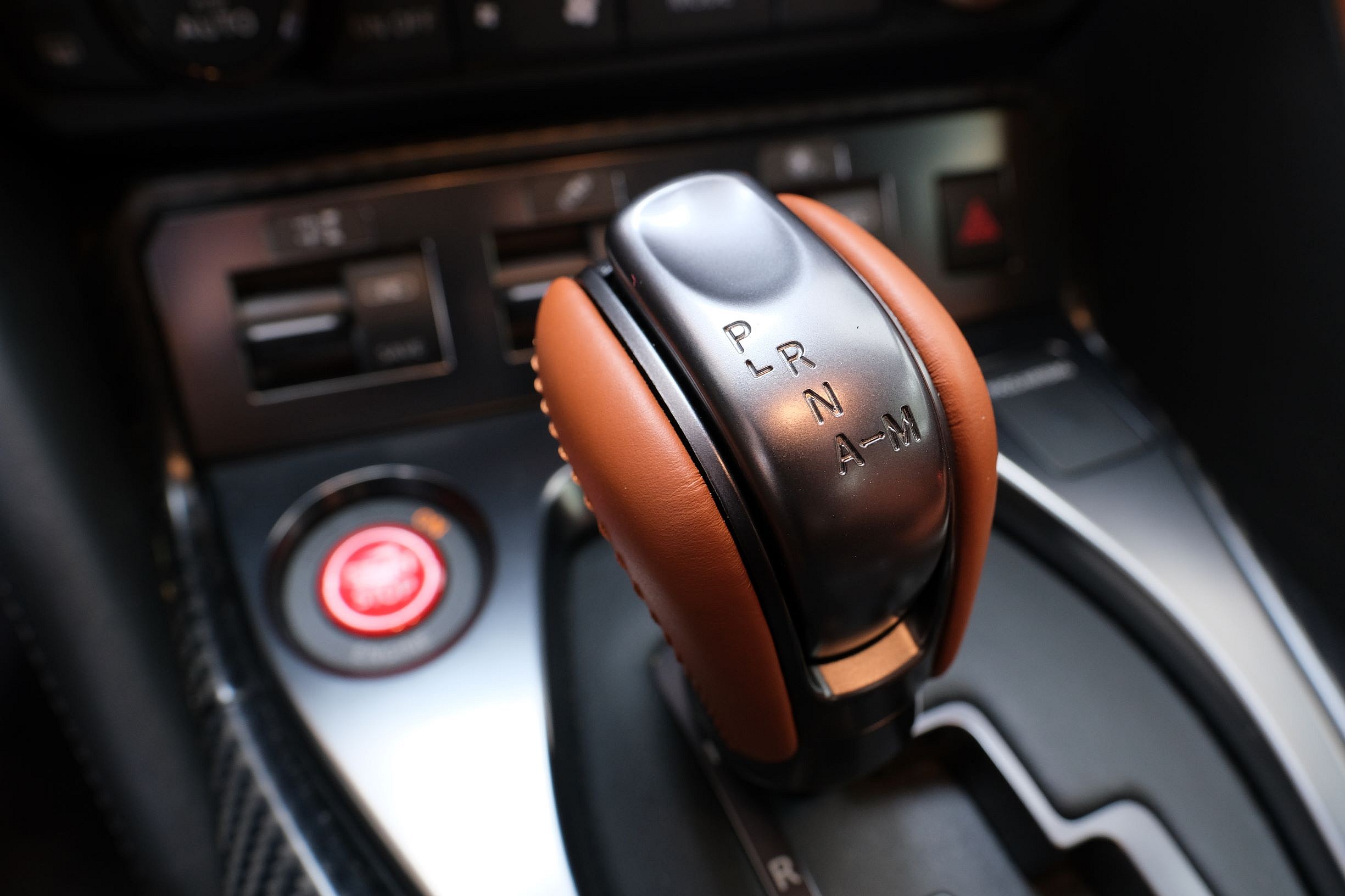 2021 Nissan GT-R (13)