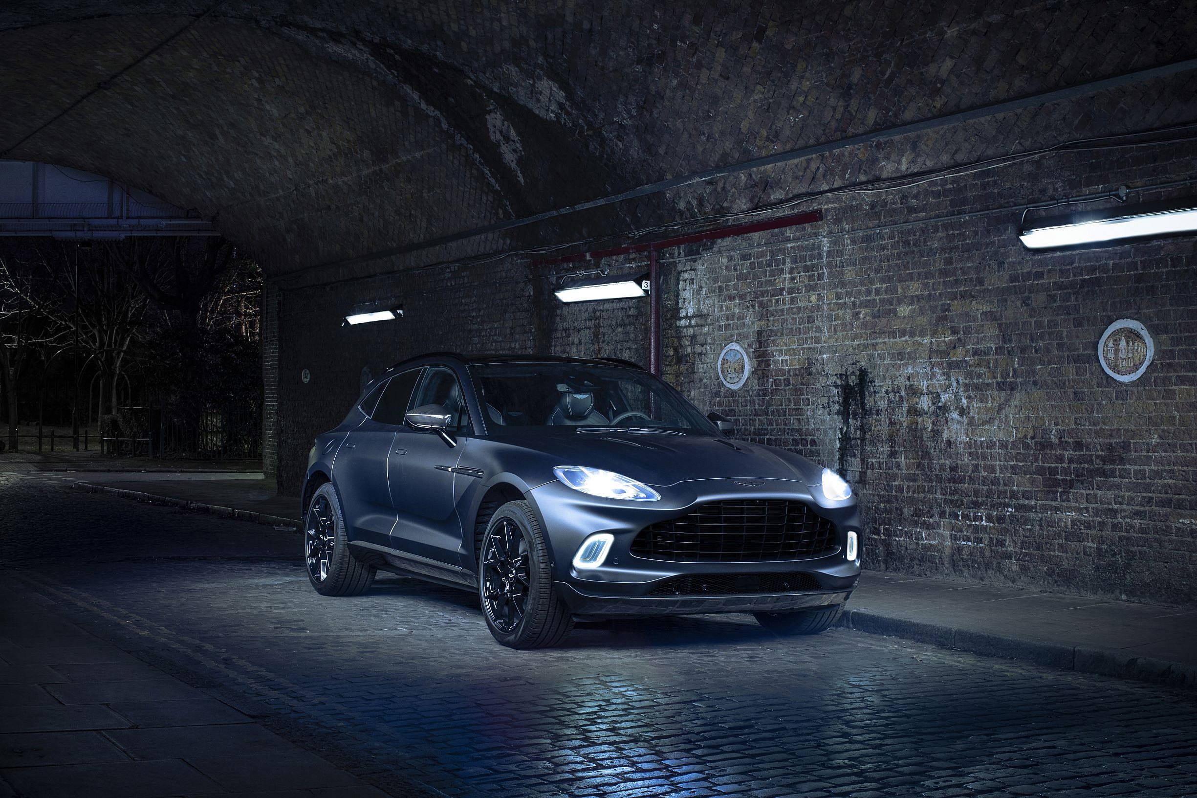 Aston Martin DBX Q by Aston Martin (2)