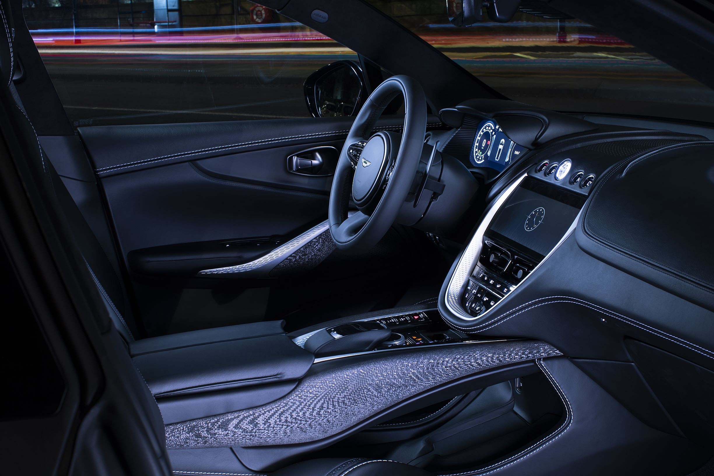 Aston Martin DBX Q by Aston Martin (5)