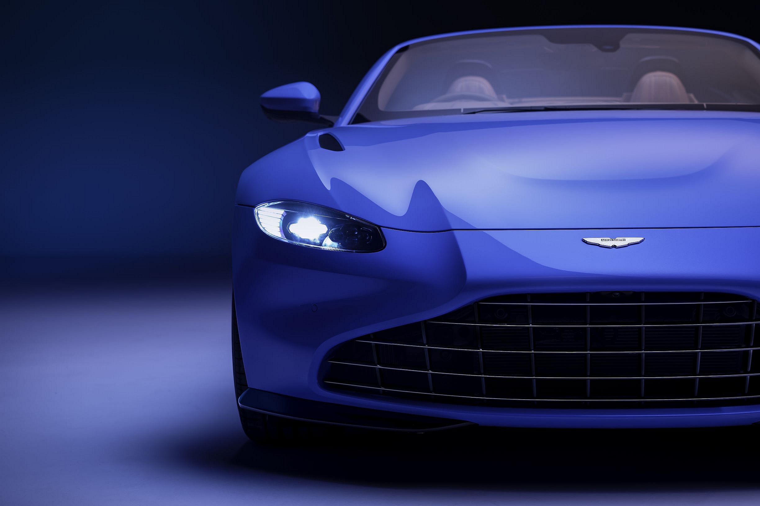 Aston Martin Vantage Roadster (1)