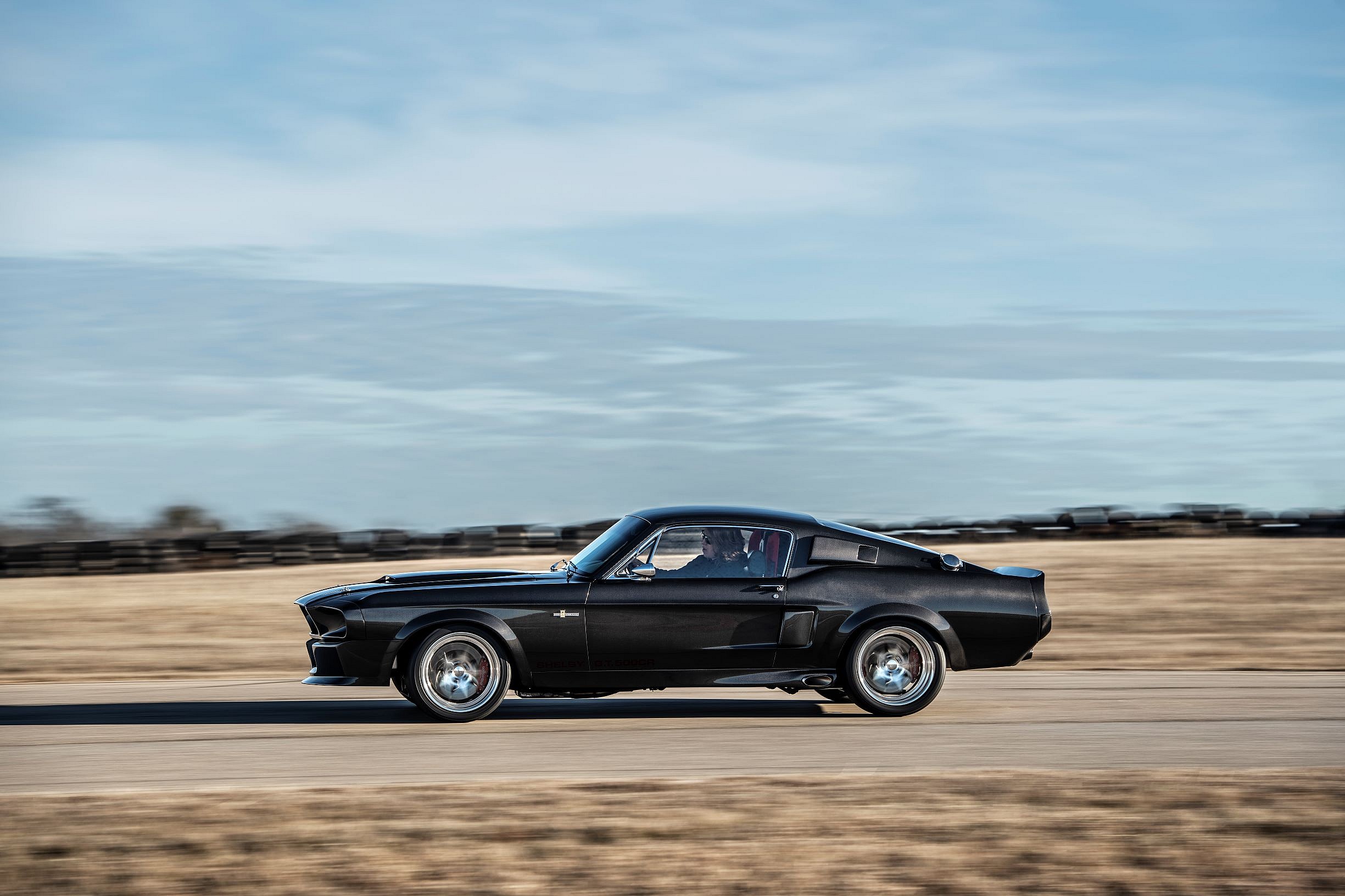 Classic Recreations Ford Mustang Shelby GT500 Carbon Edition (2)