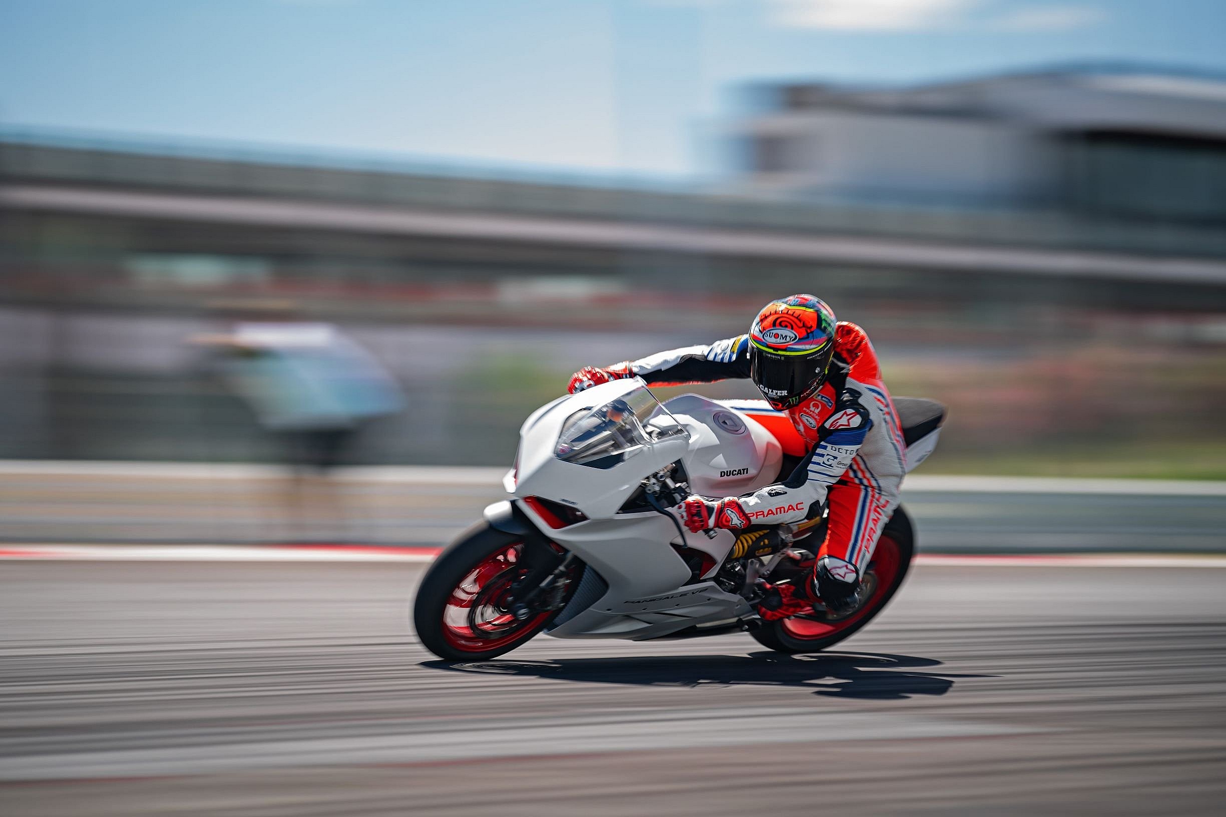 Ducati Panigale V2 Star White Silk (8)