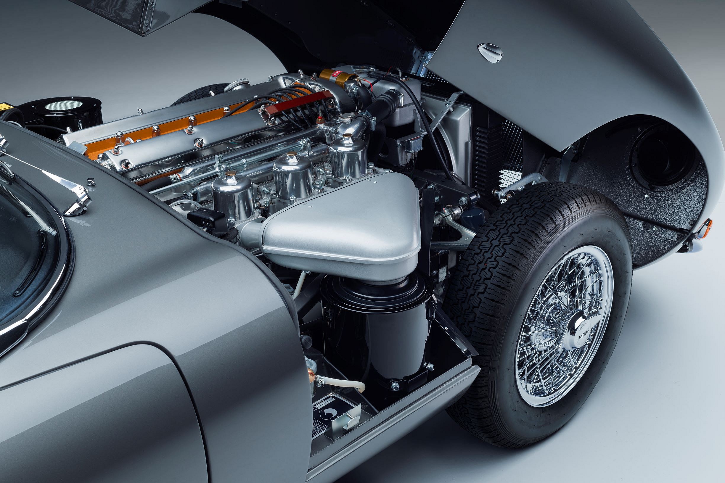 Jaguar E-Type 60 Edition (4)