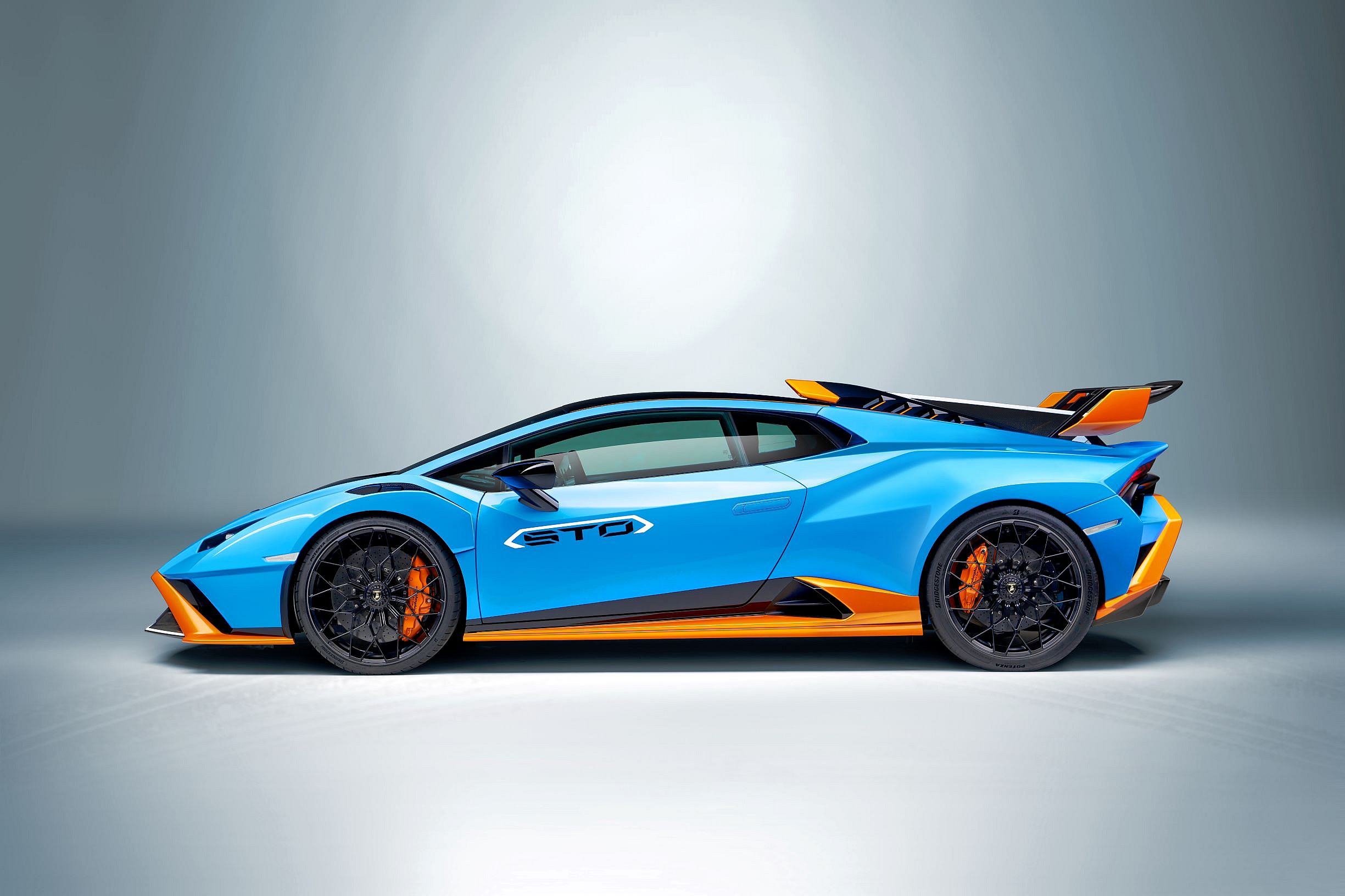 Lamborghini Huracan STO (8)