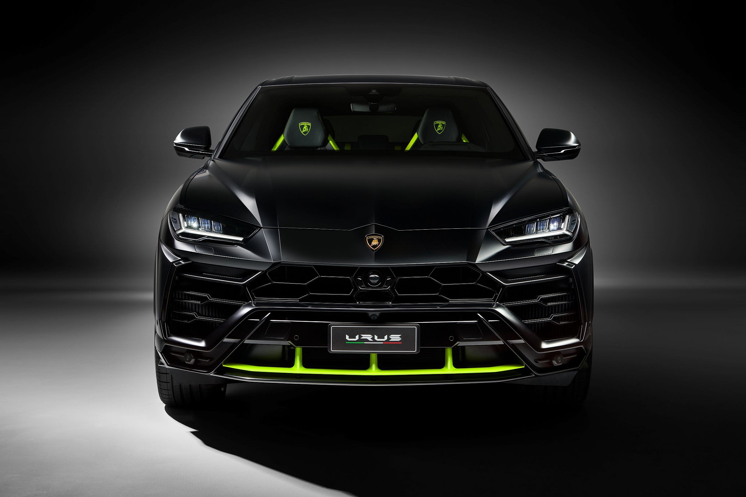 Lamborghini Urus Graphite  (2)