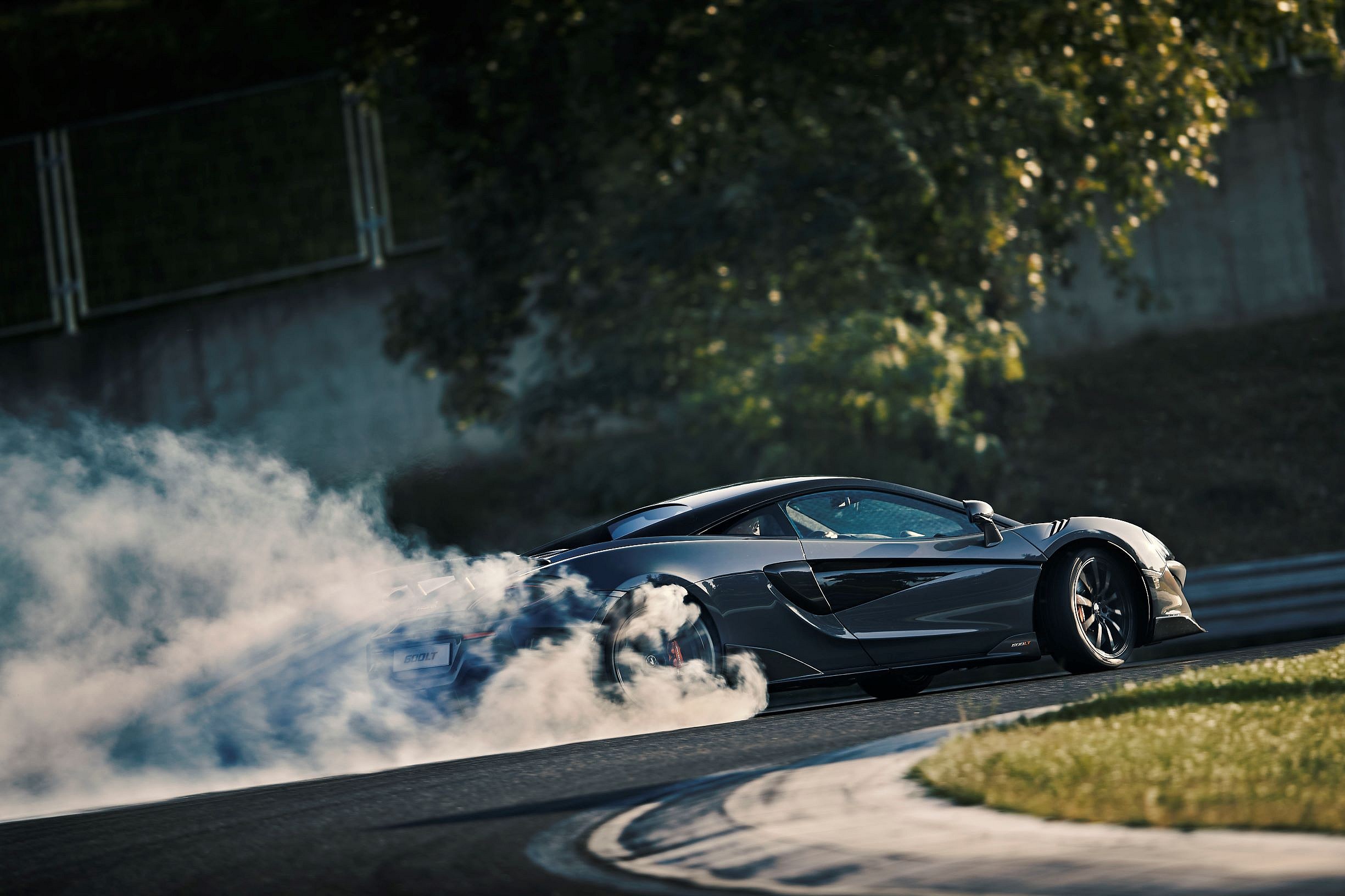 McLaren 600LT (2)