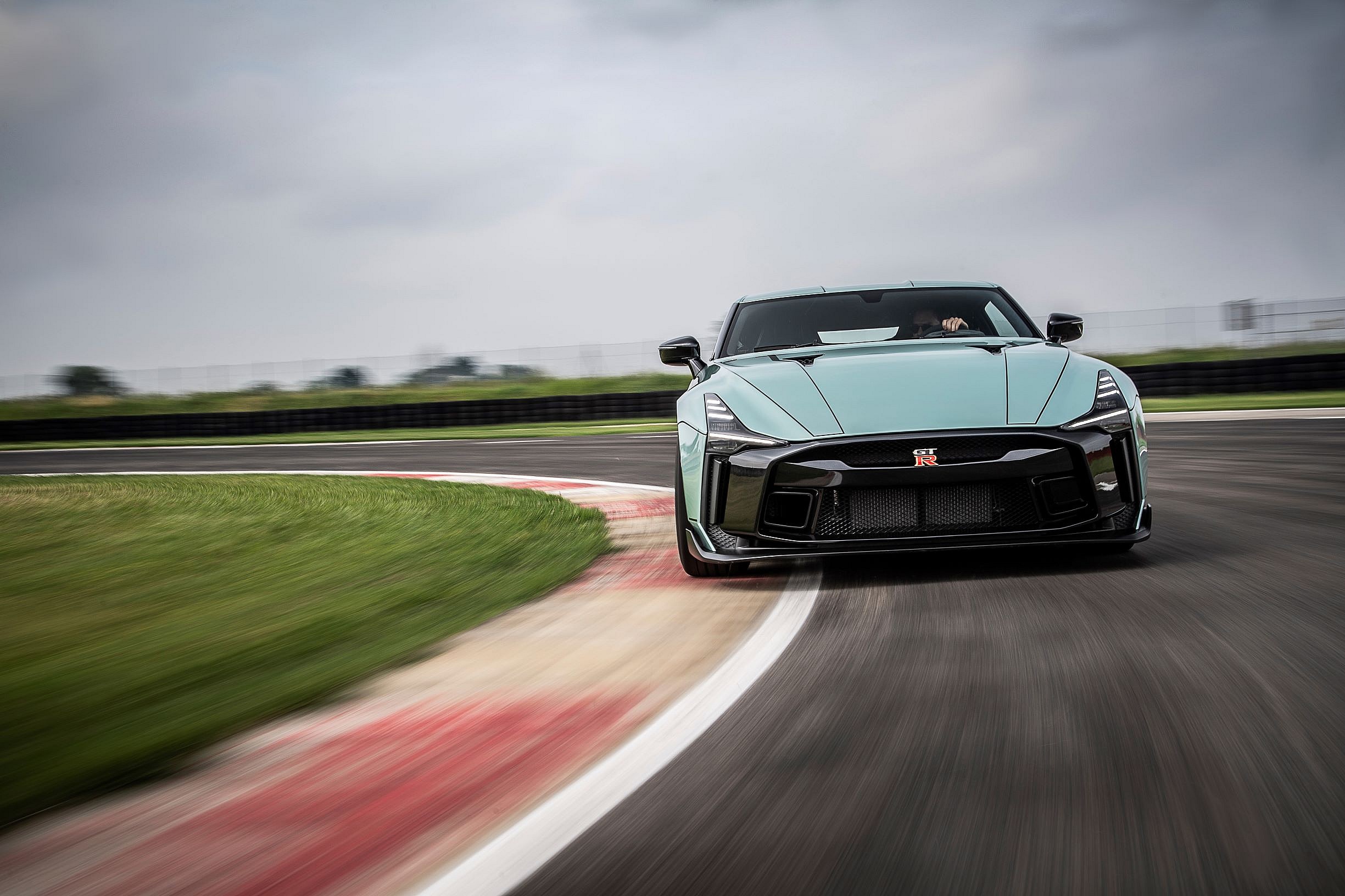 Nissan GT-R50 (11)