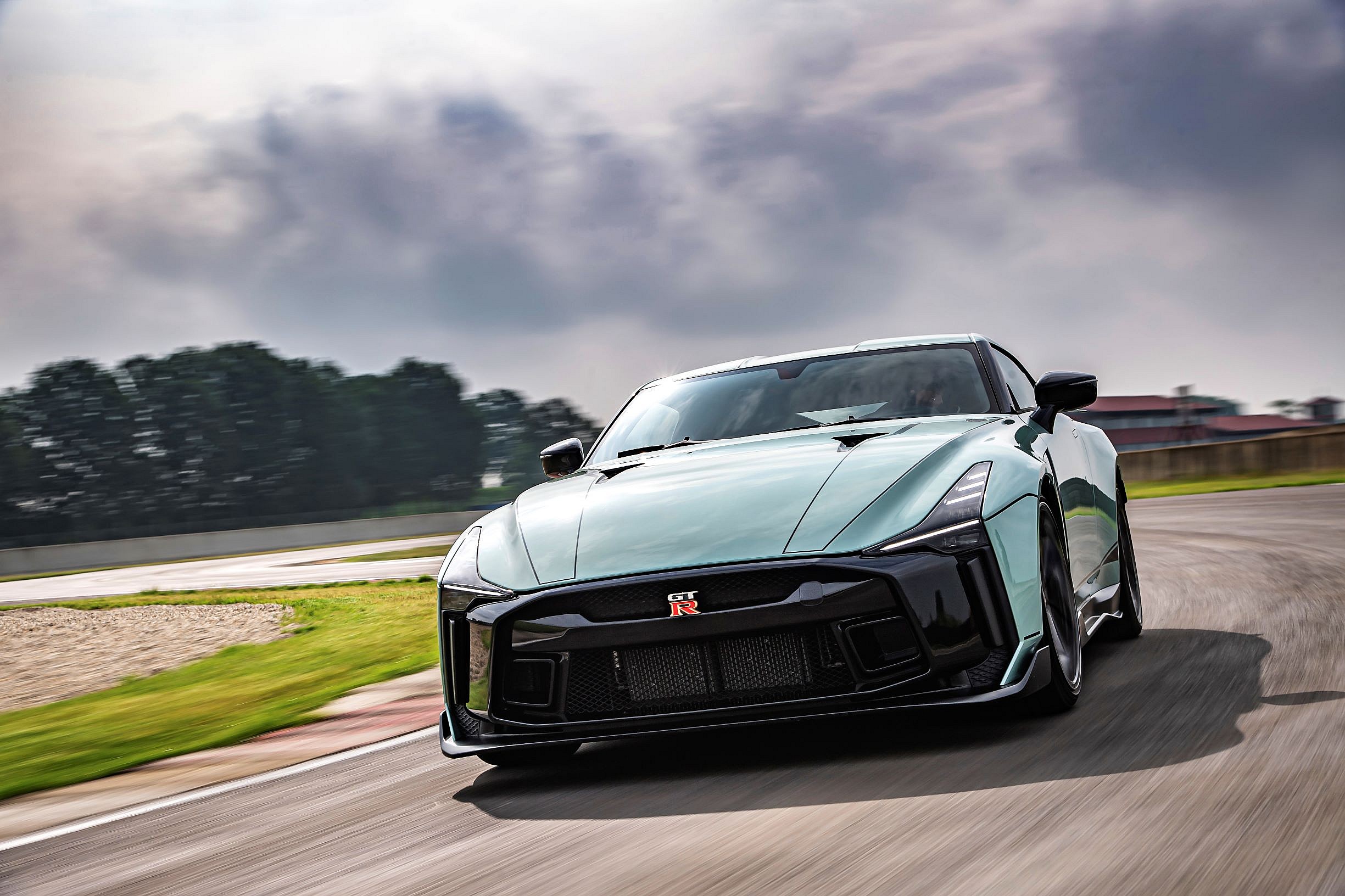 Nissan GT-R50 (13)