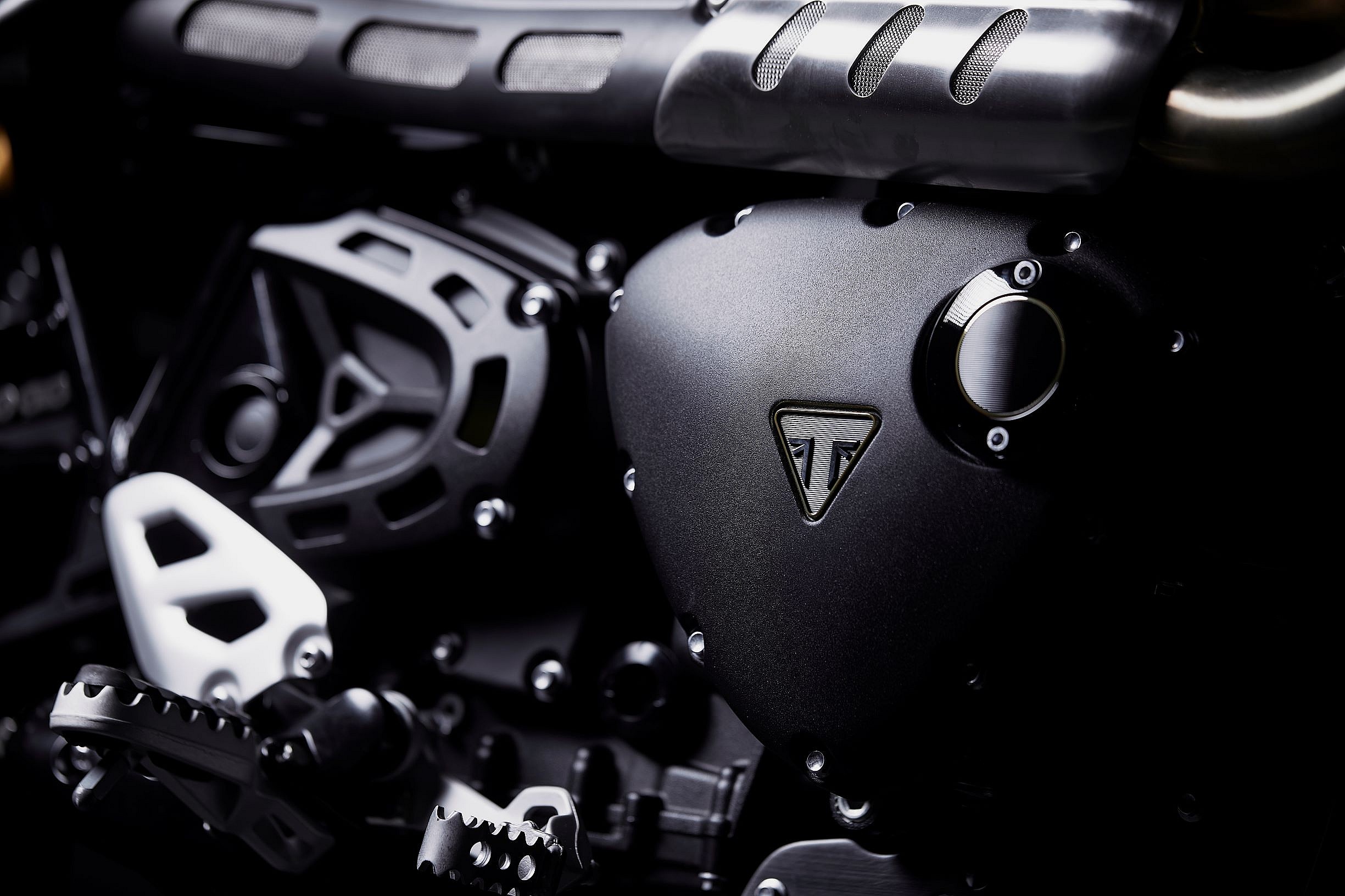 Triumph Scrambler 1200 Bond Edition (5)