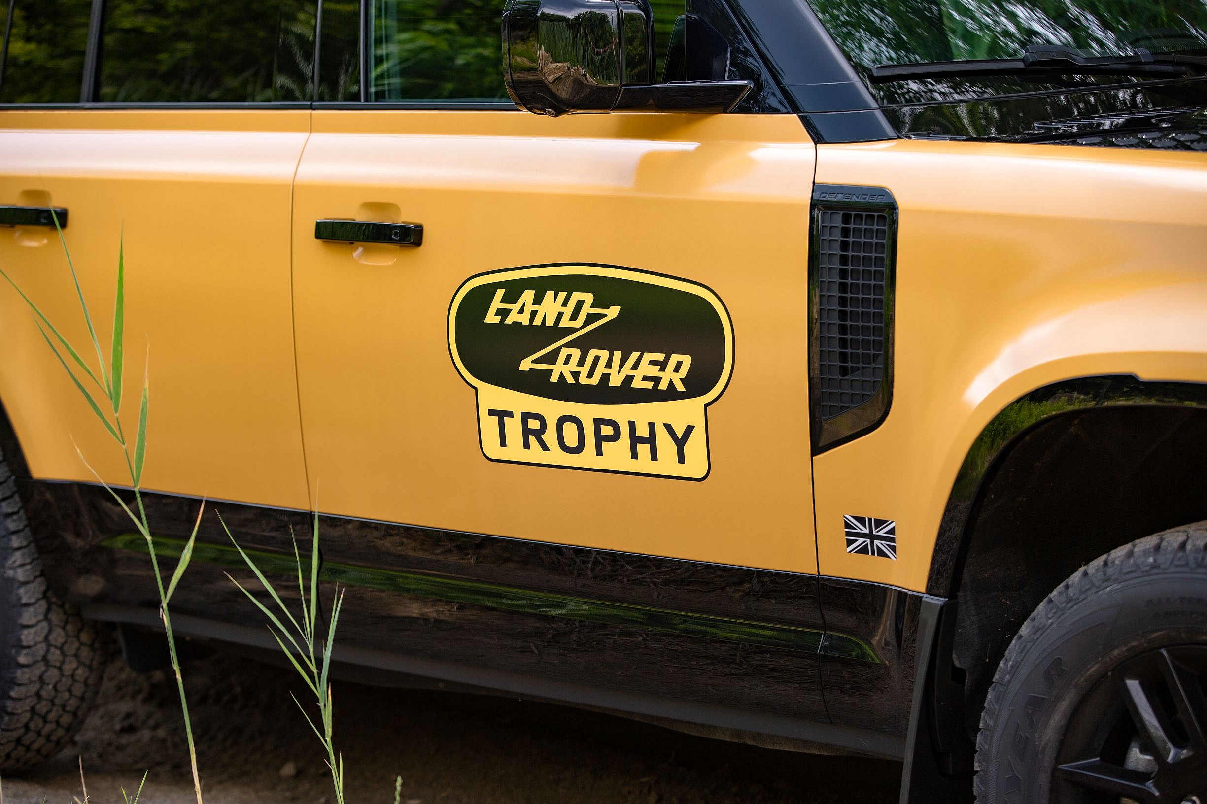 Land Rover Defender Trophy Edition (6)
