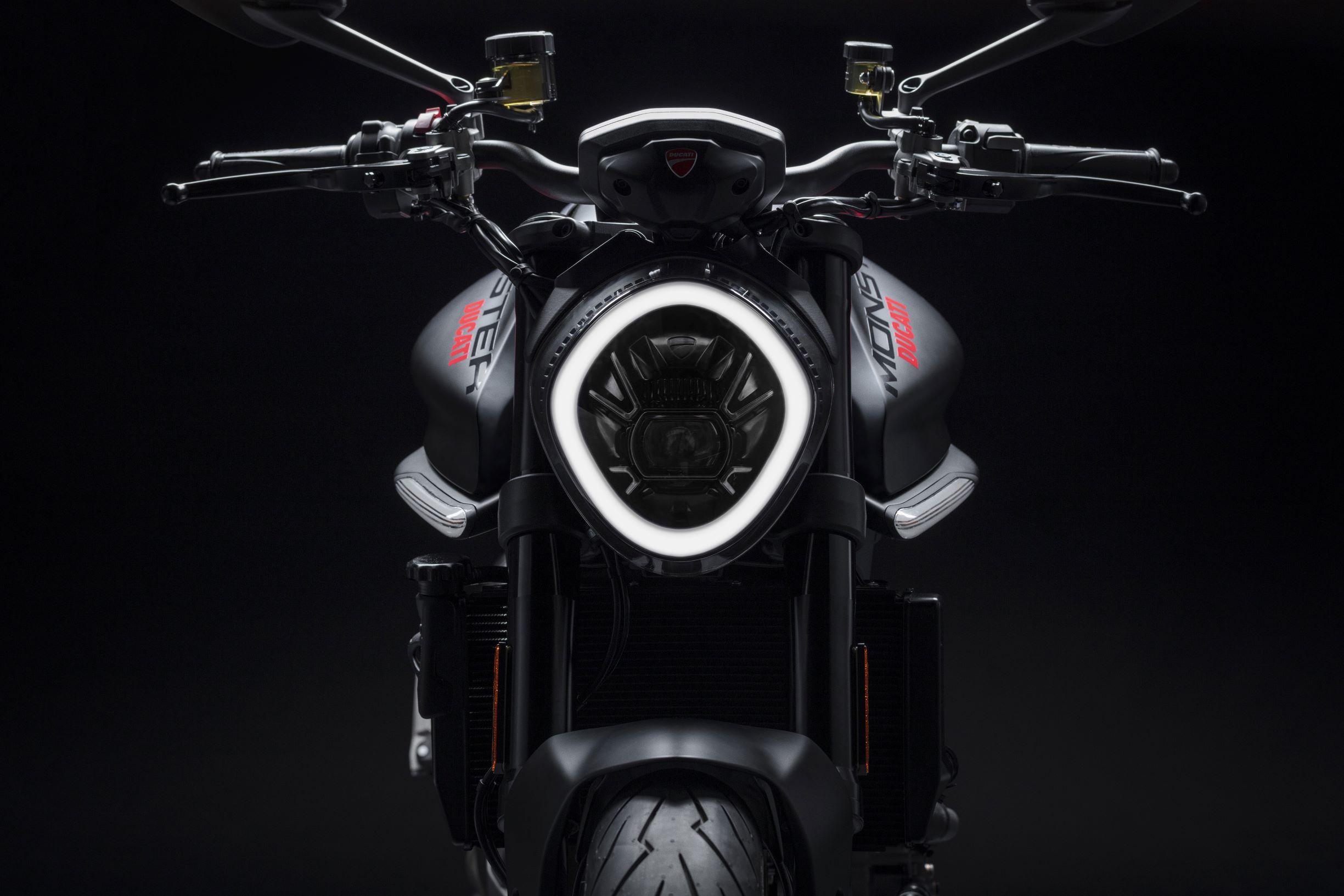 2021 Ducati Monster (2)