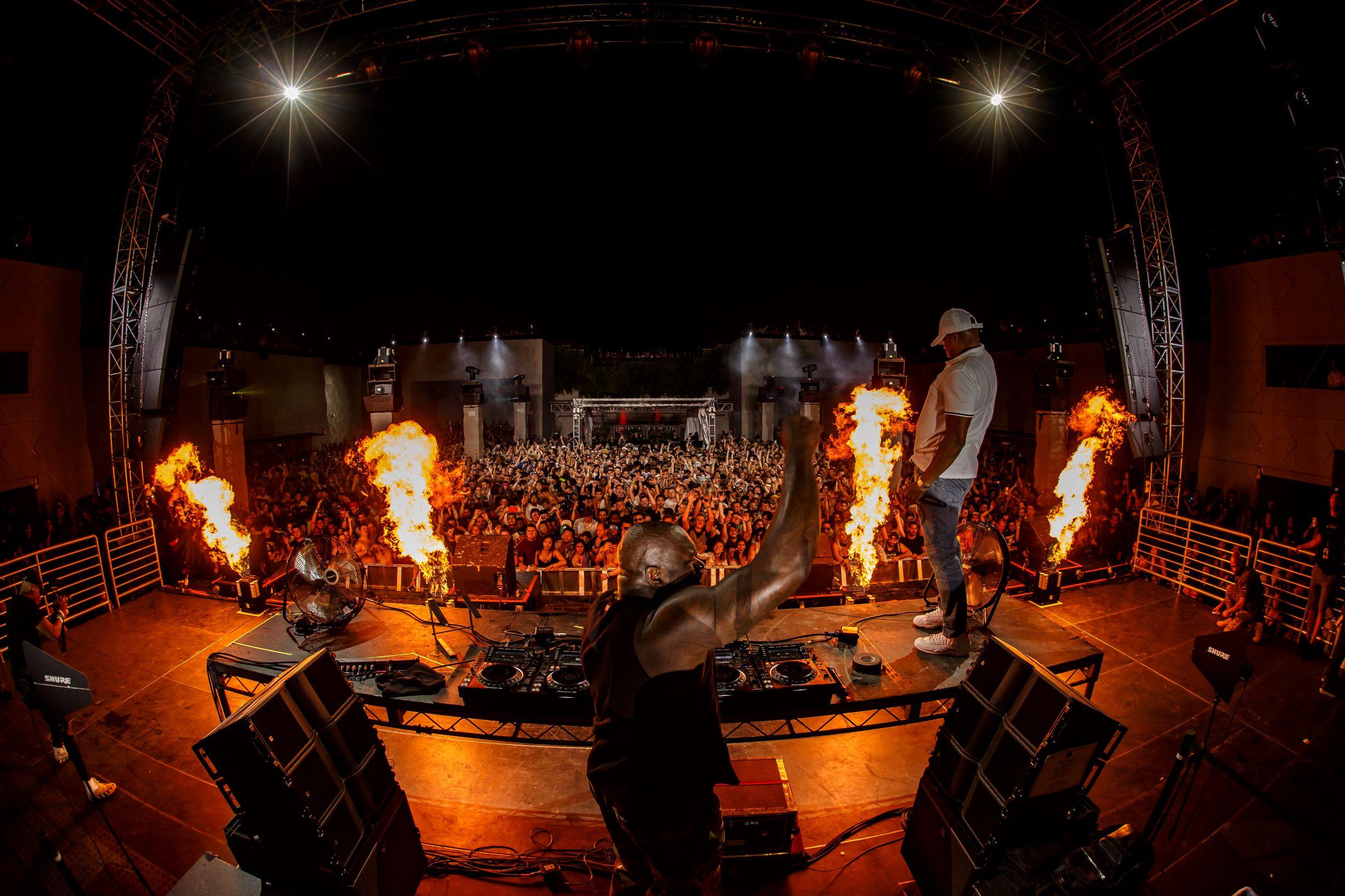 Shaquille O'Neal DJ Diesel (2)