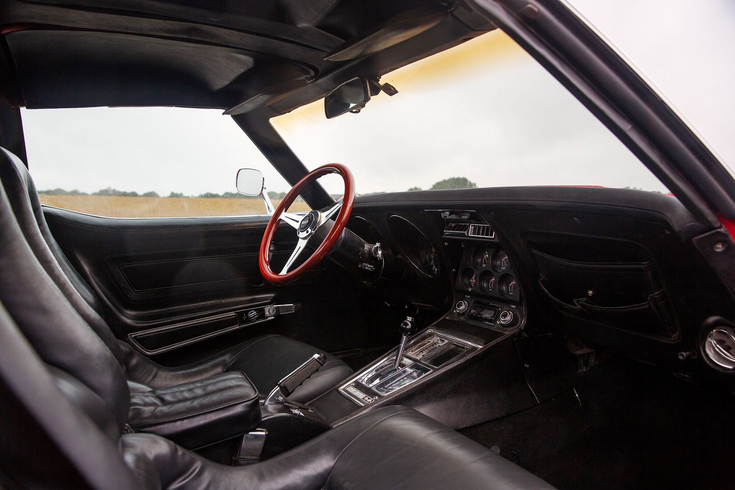 1976-Chevrolet-Corvette-Stingray-Coupe-_10