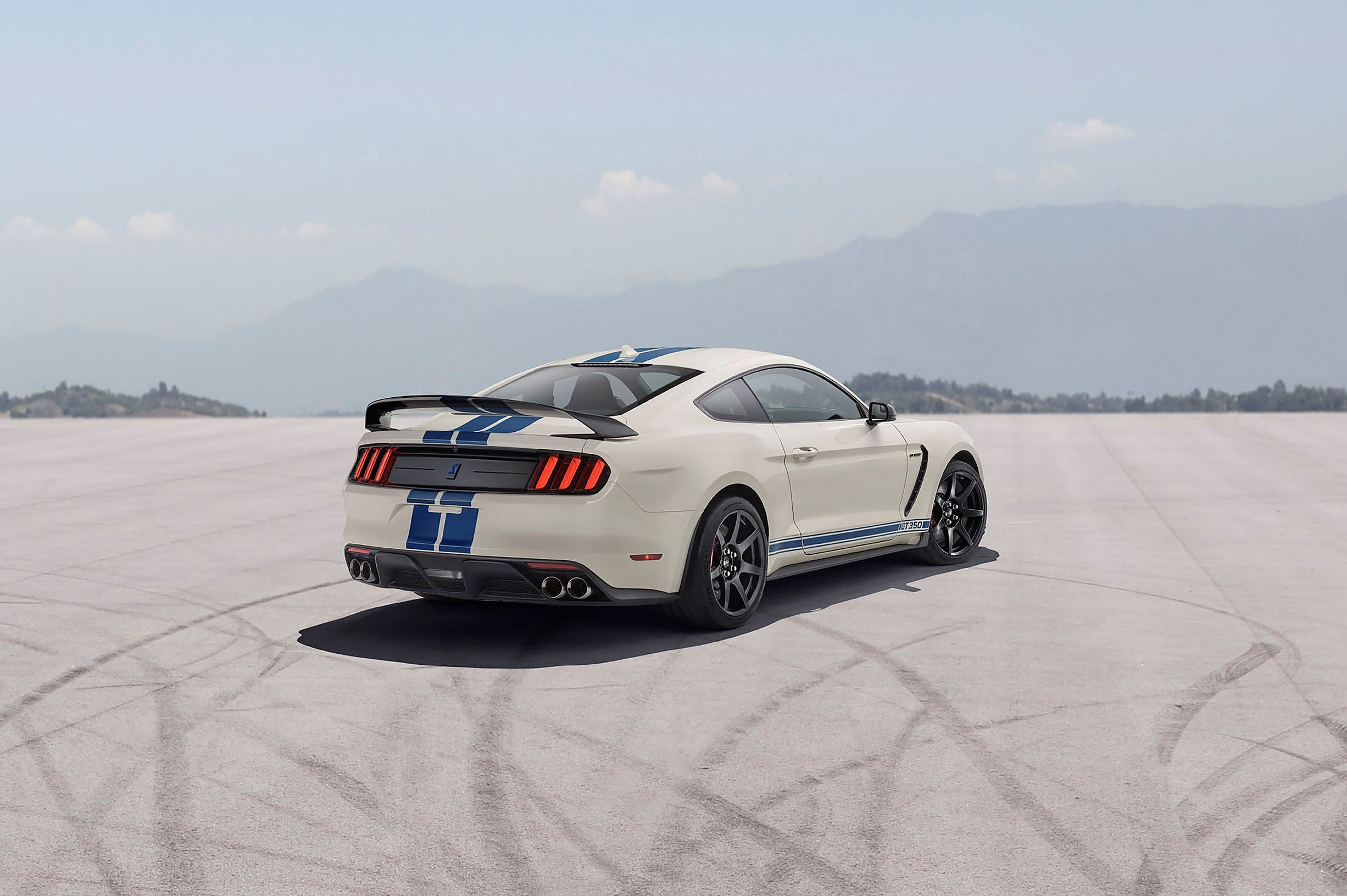 2020 Ford Mustang Shelby GT350 Heritage Edition Package (2)