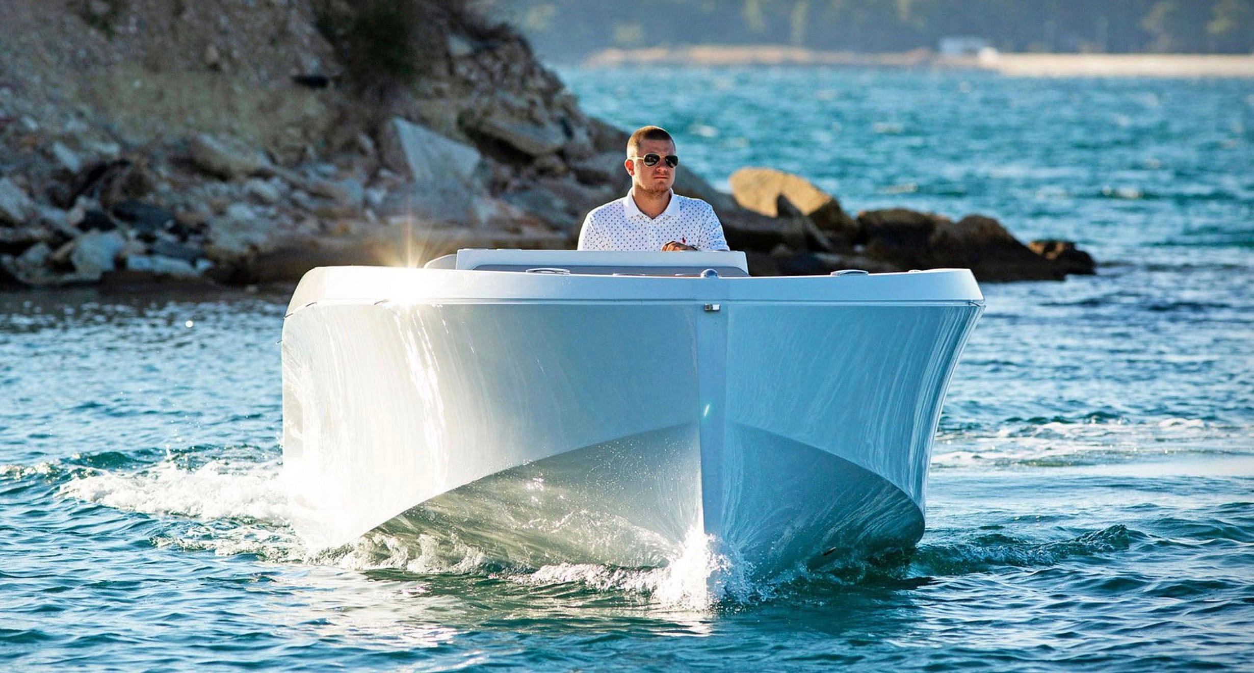 rand-mana-dayboat-2