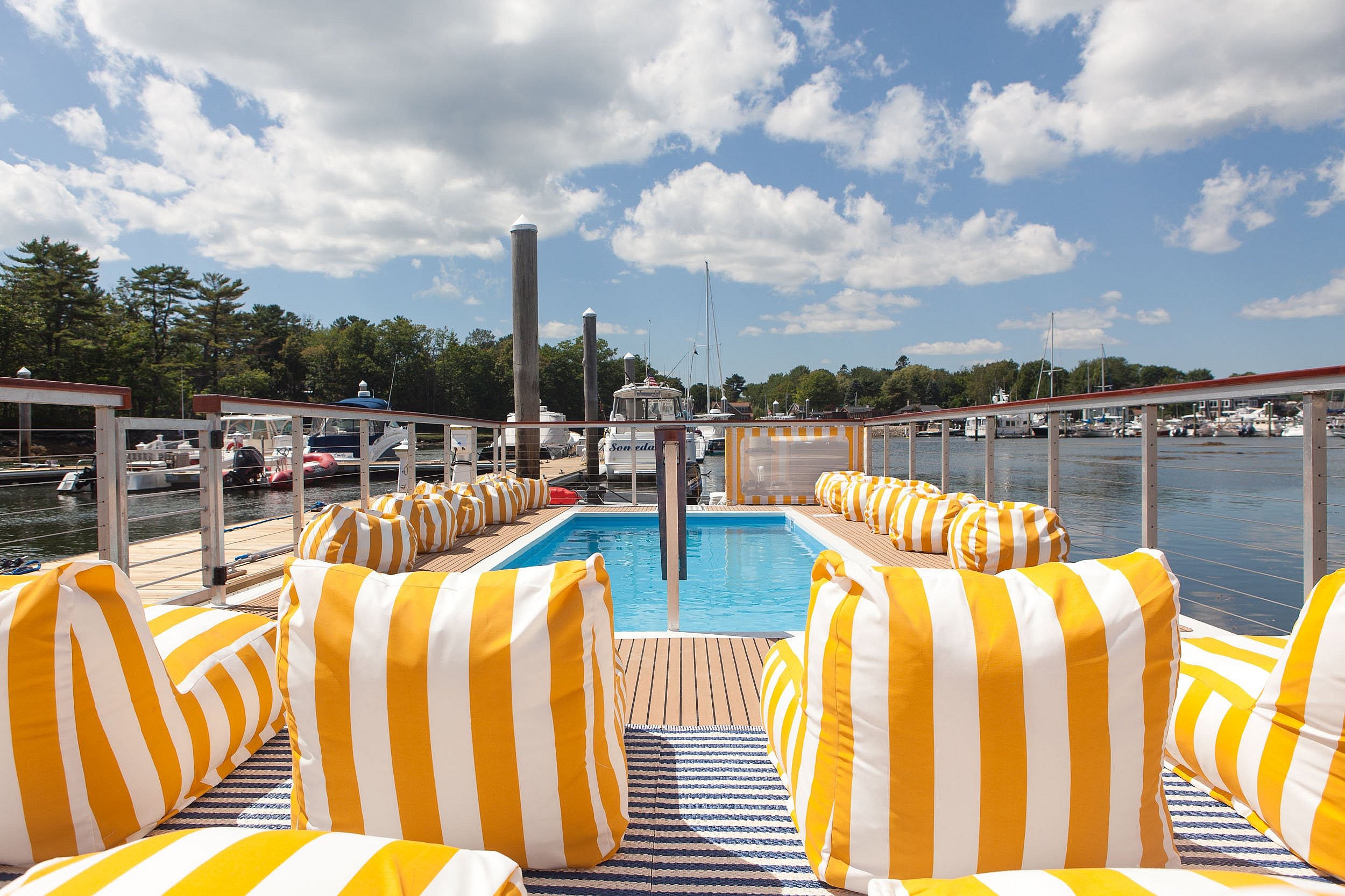 Yachtsman Hotel & Marina Club Pool