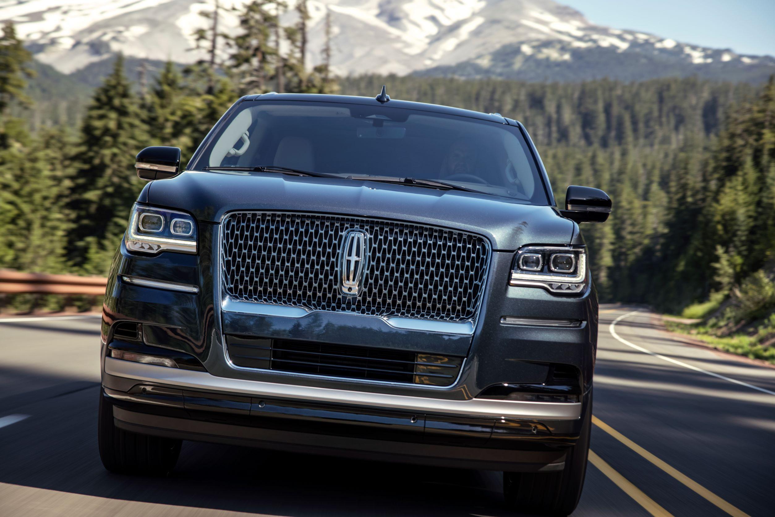 2022 Lincoln Navigator_Flight Blue Reserve_11