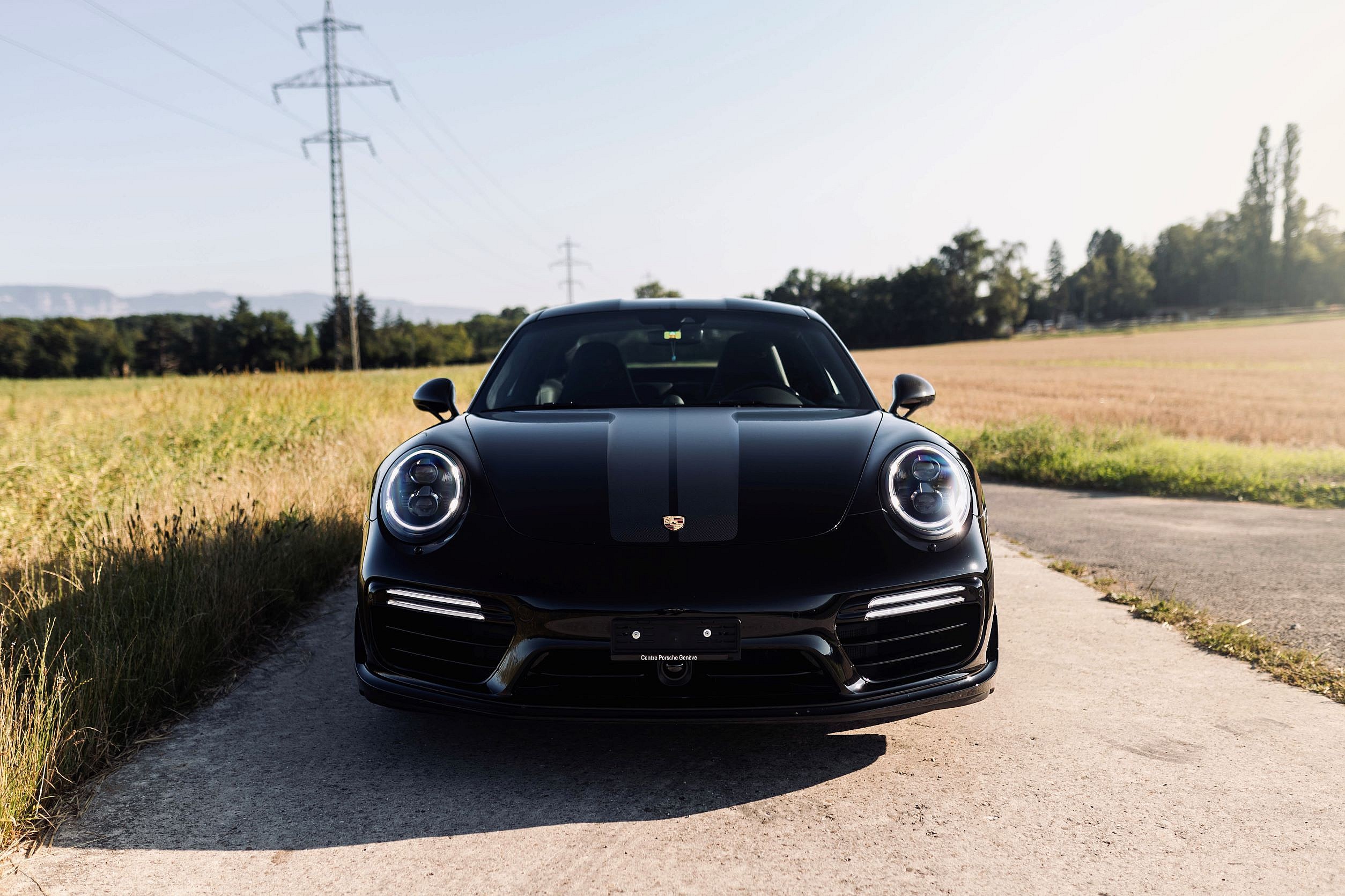 2018-Porsche-911-Turbo-S-Exclusive-Series-_6