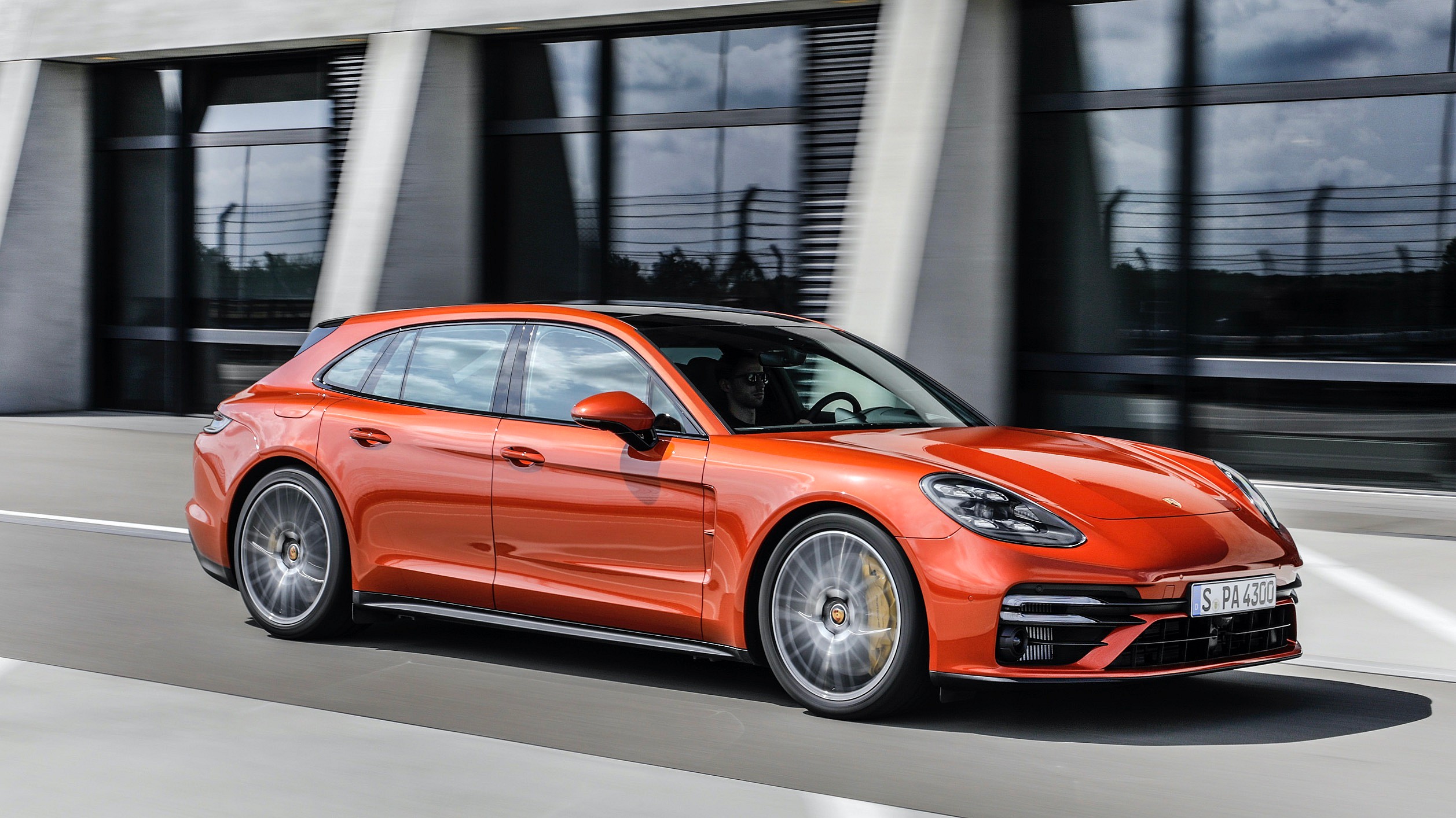 2021 Porsche Panamera Turbo S  (2)