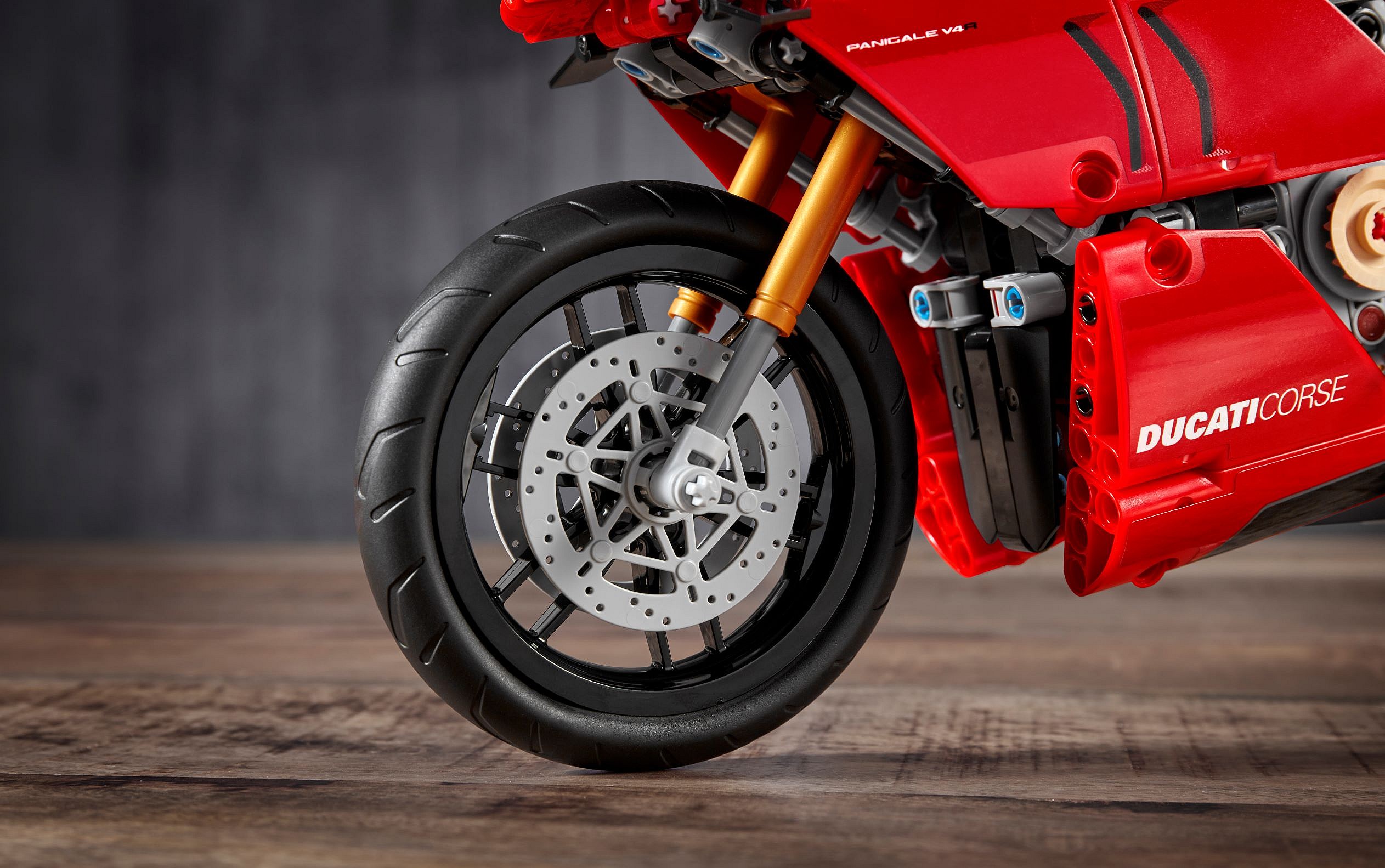 Lego Ducati Panigale V4 R (6)