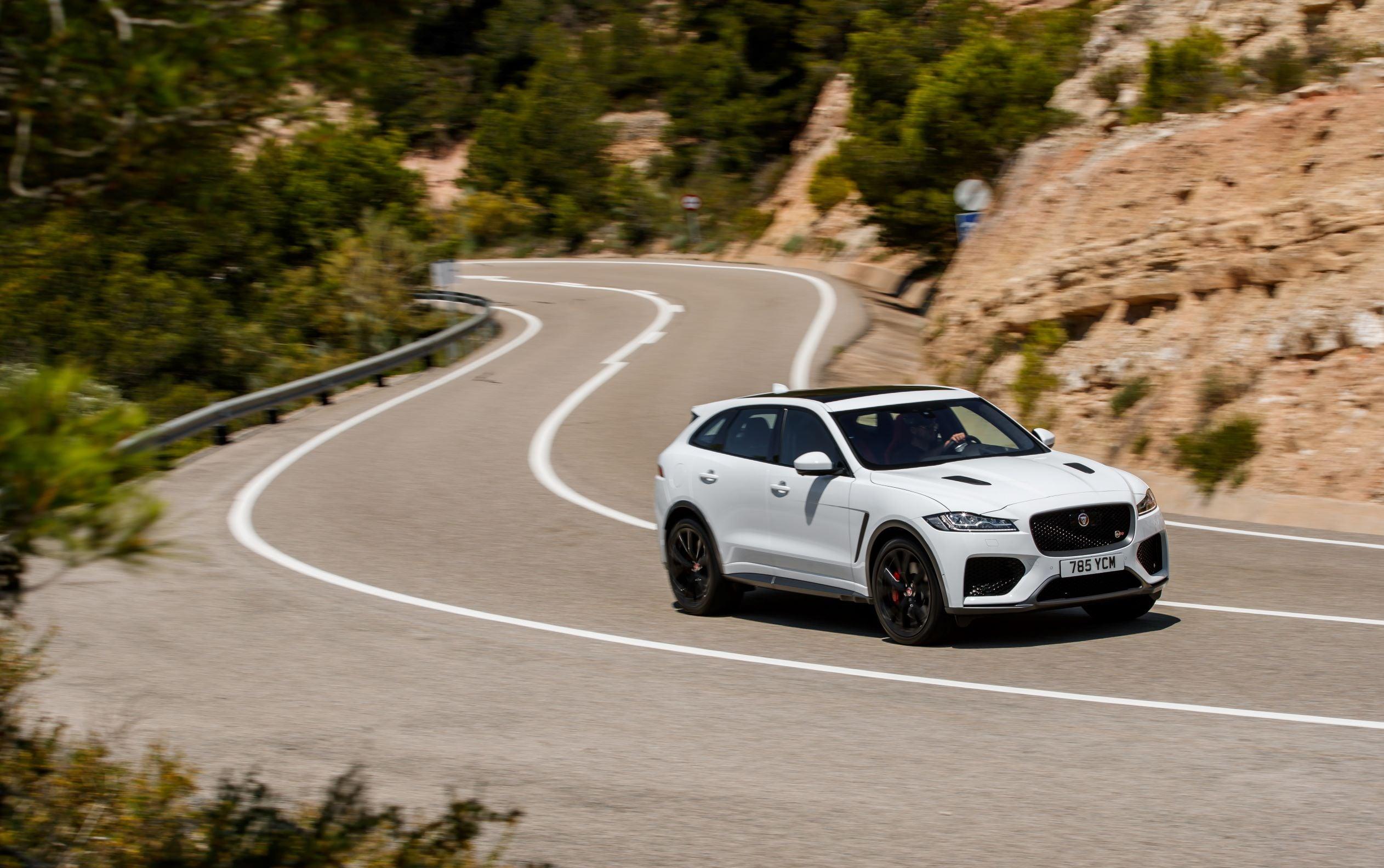 Jaguar F-PACE SVR (1)