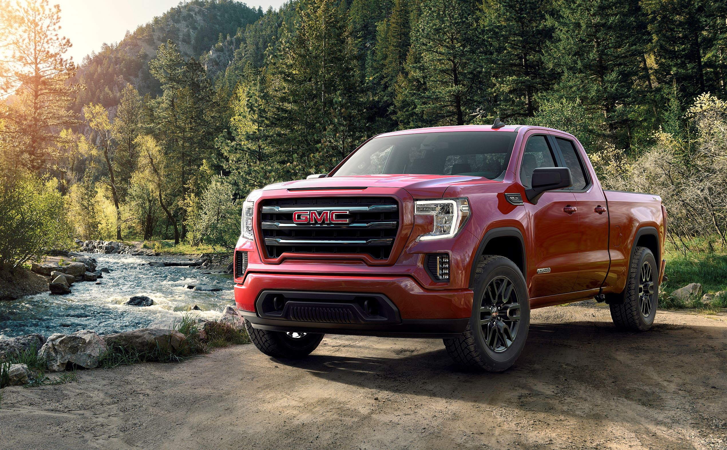 2019-GMC-Sierra-Elevation-035