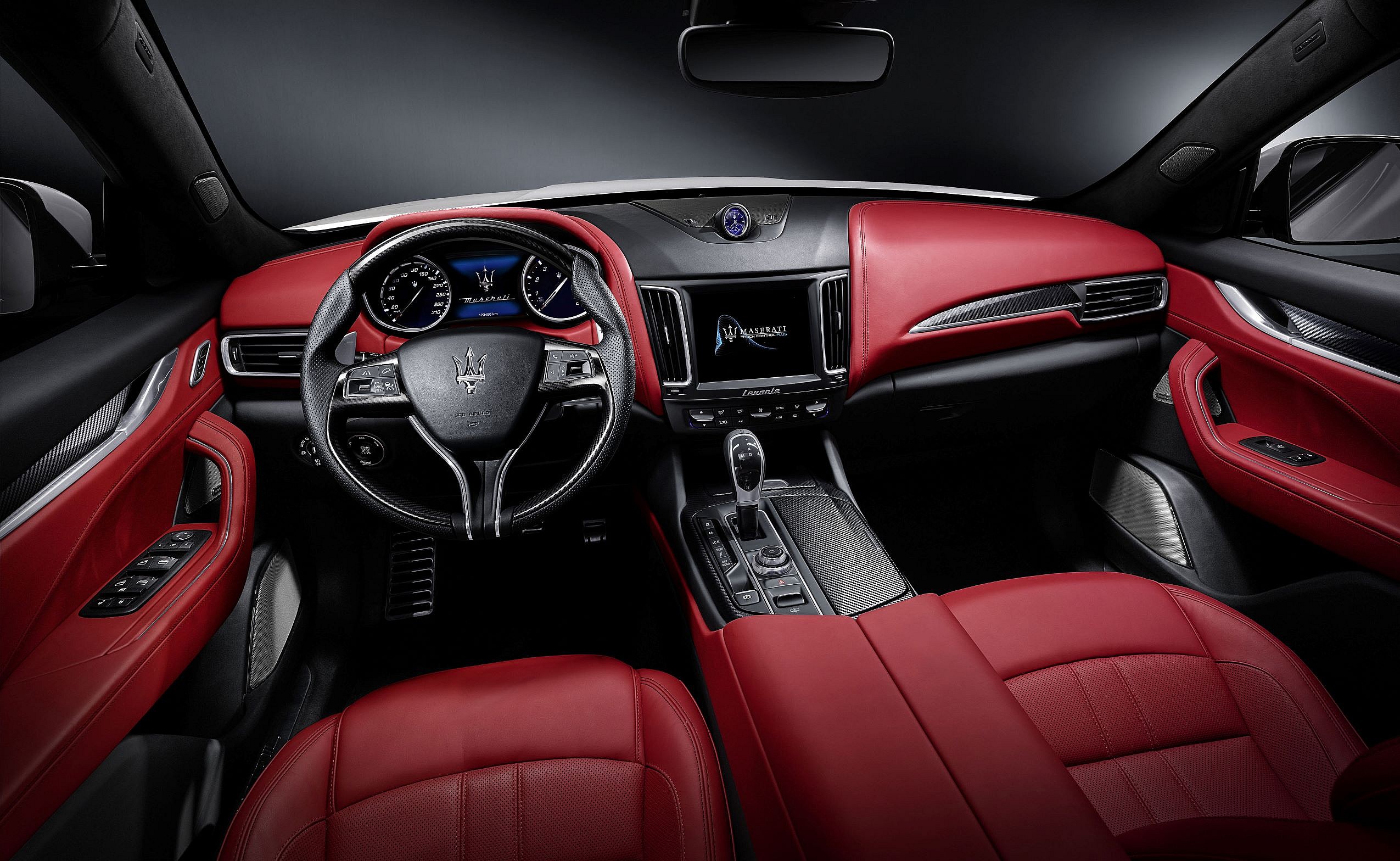 Maserati Levante S (6)
