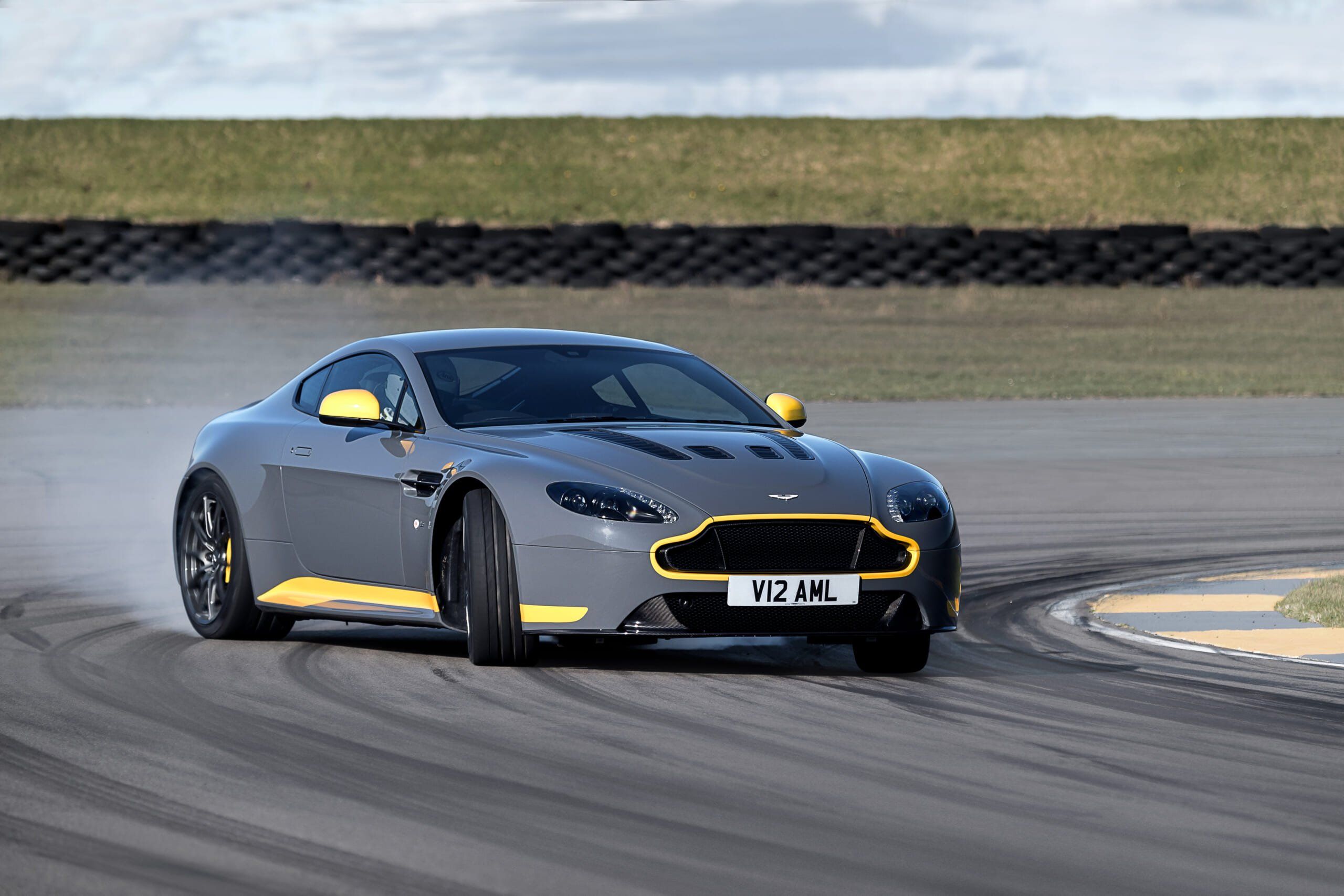 v12-vantages_manual_060416_4.jpg