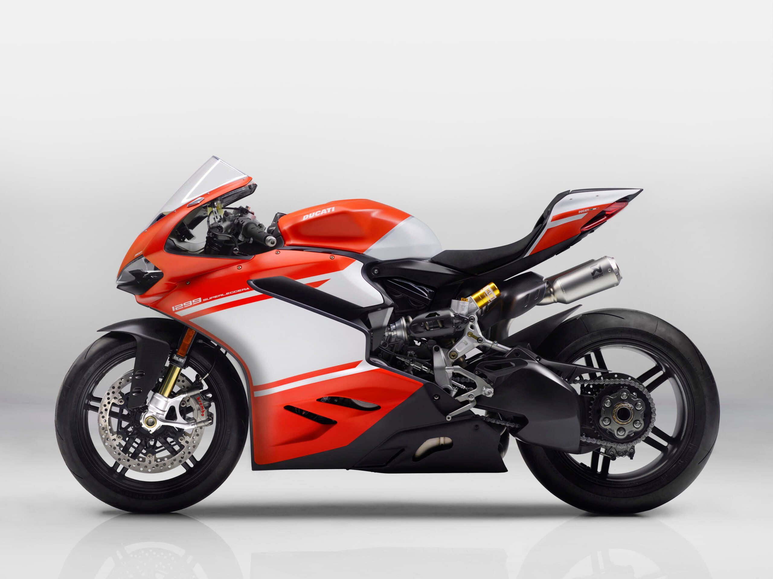 3-03 1299 SUPERLEGGERA.jpg