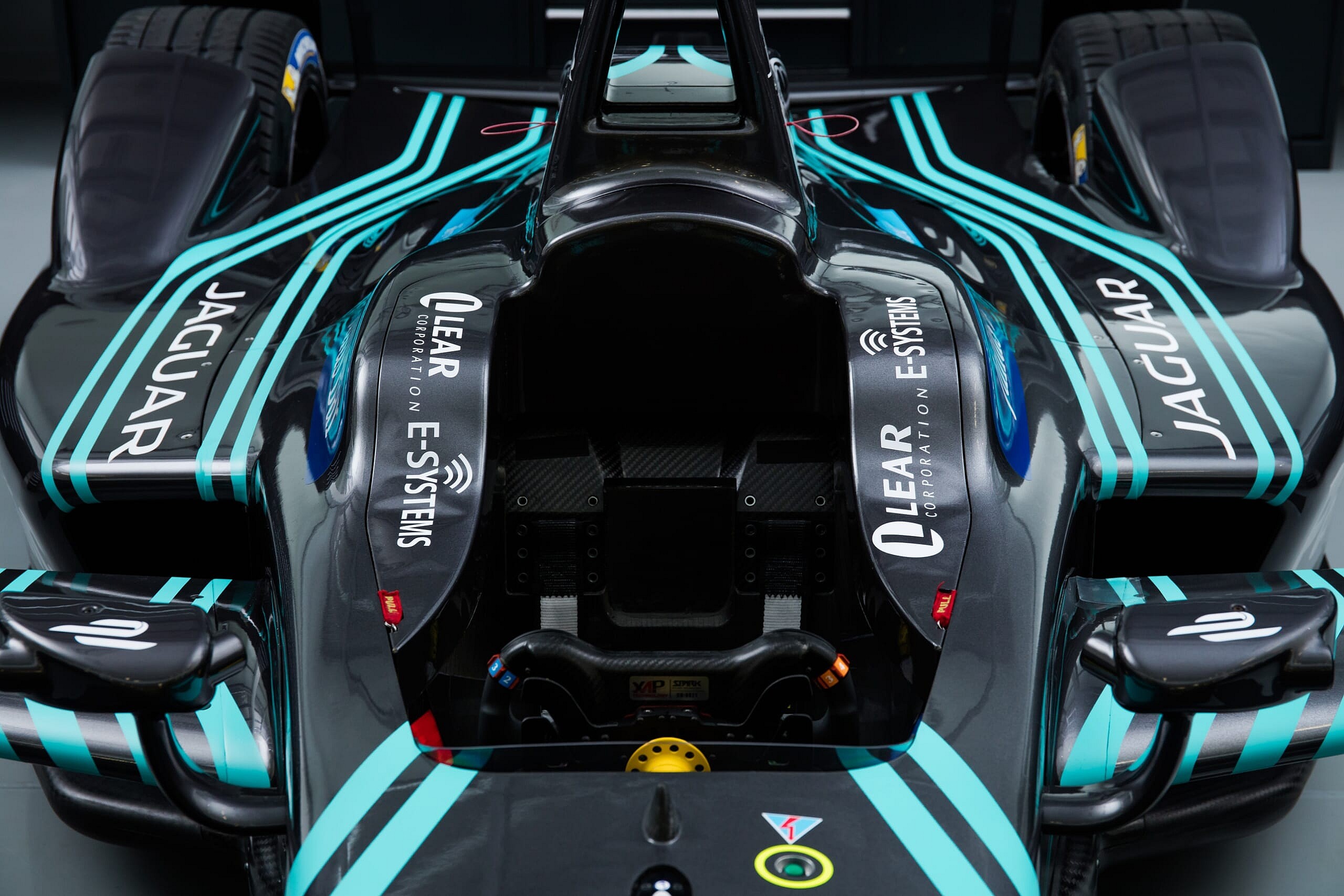 jagracinglaunchitype1detail08091608.jpg