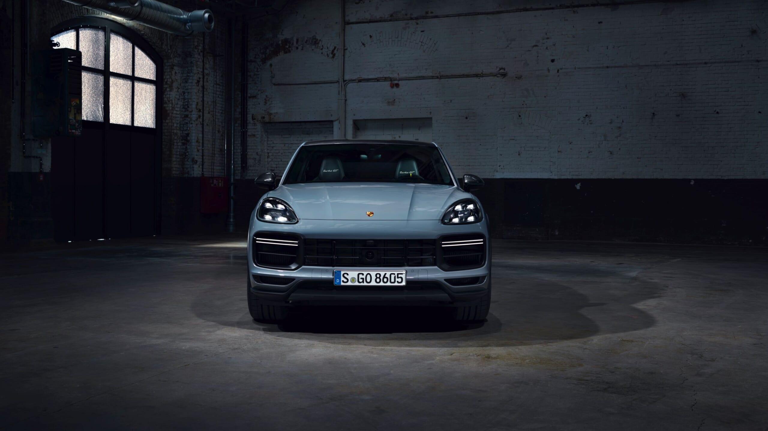 2022 Porsche Cayenne Turbo GT (4)