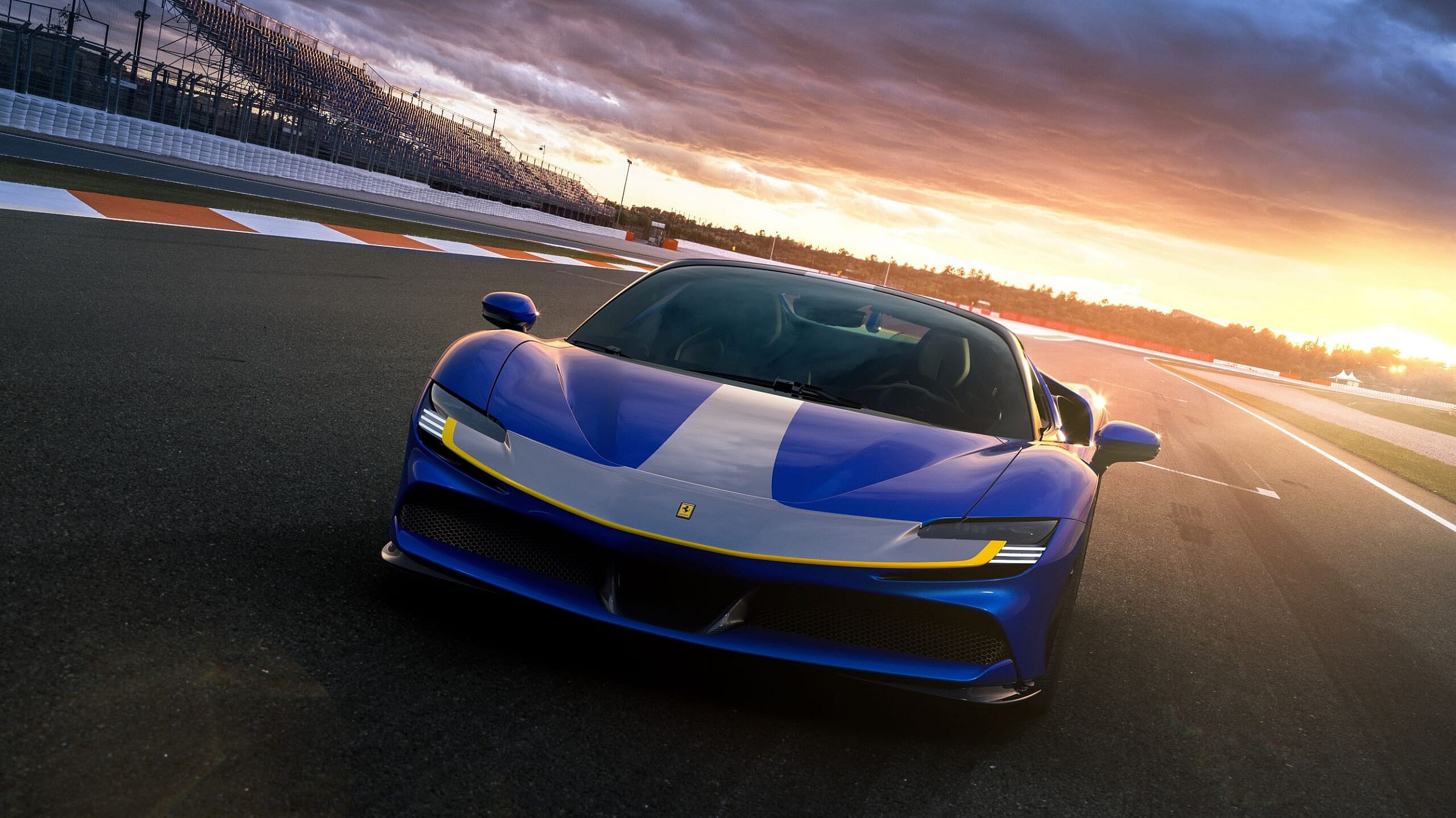 Ferrari SF90 Spider (7)