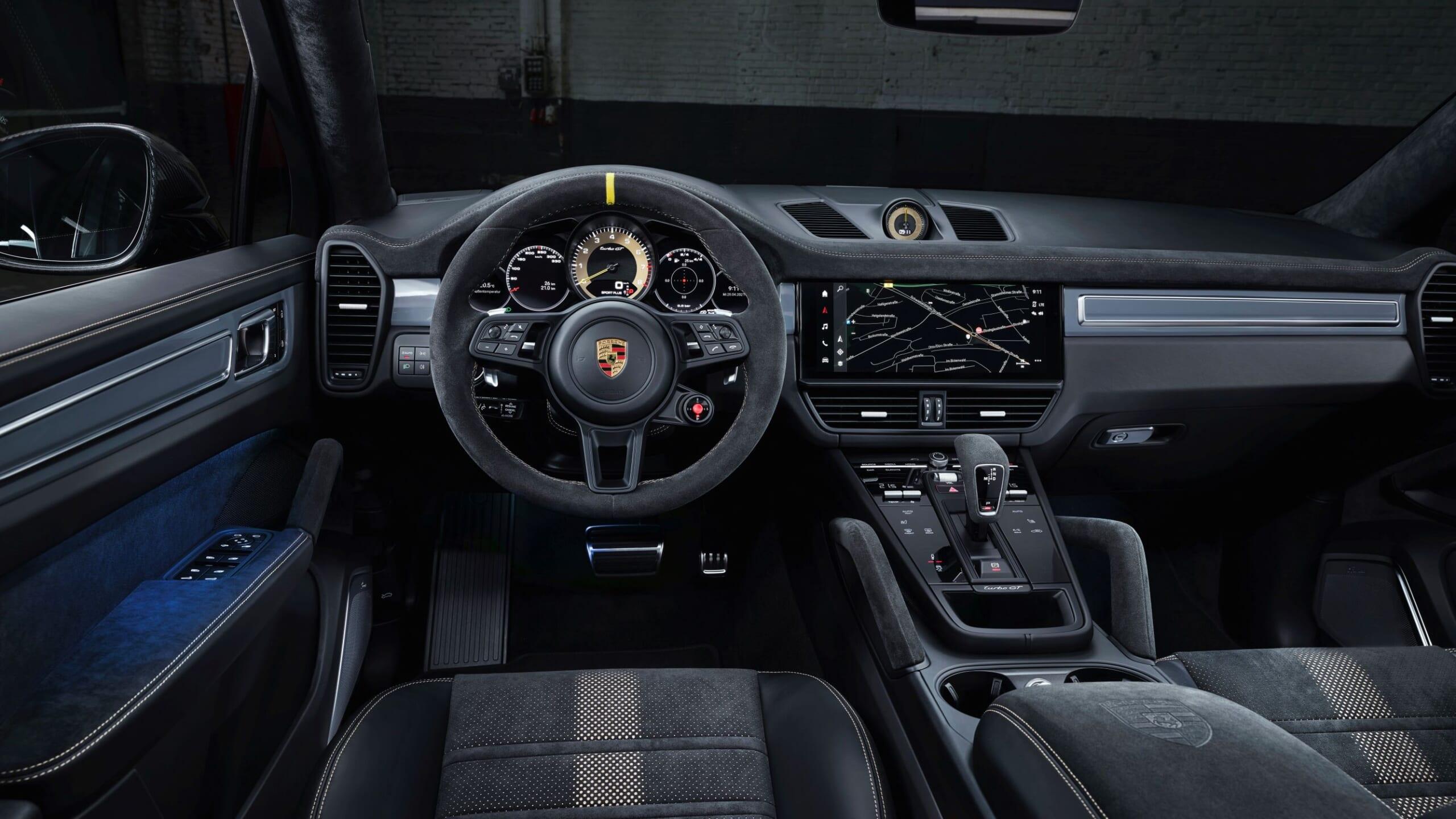 2022 Porsche Cayenne Turbo GT (6)