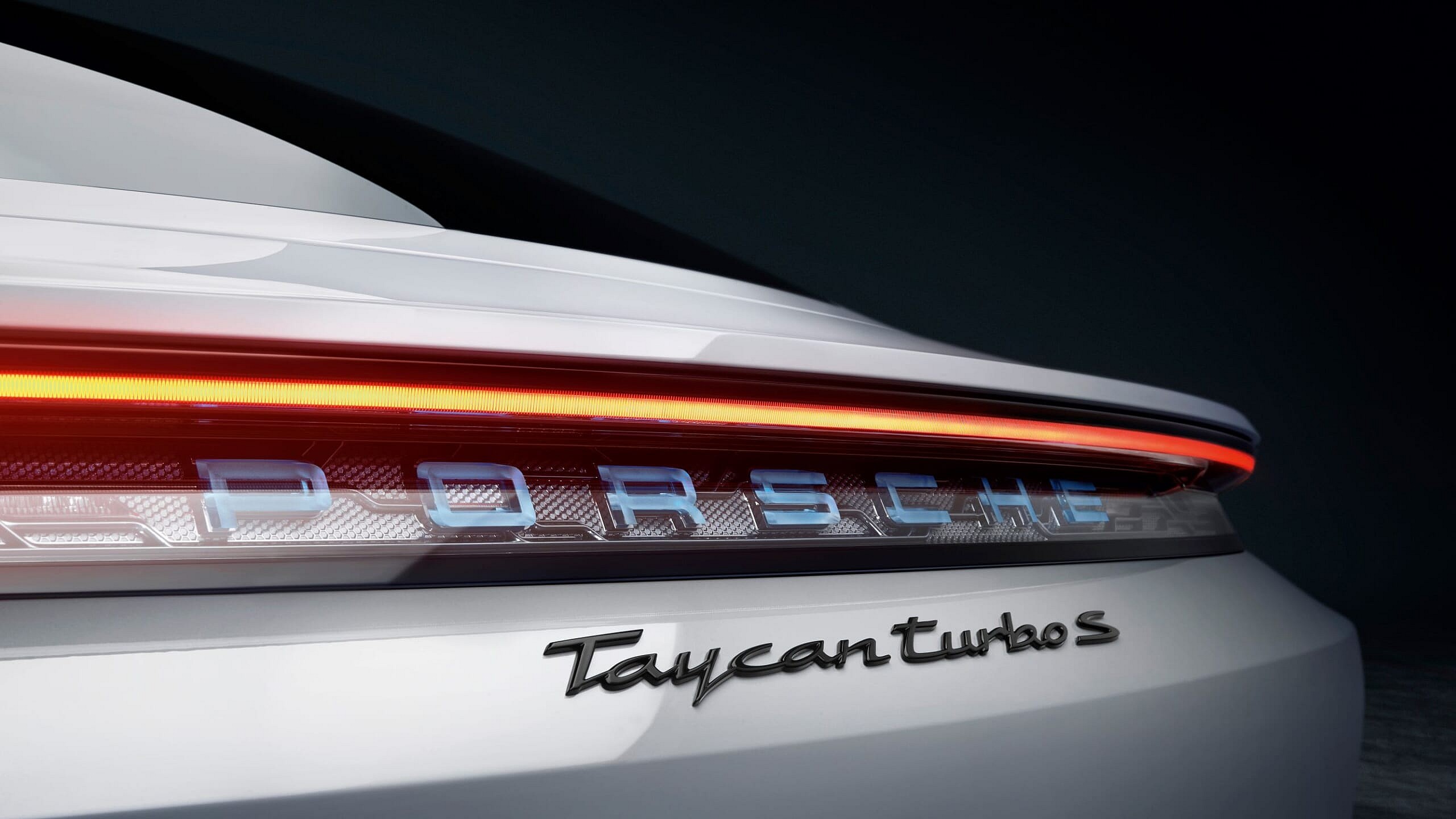 2020 Porsche Taycan (2)